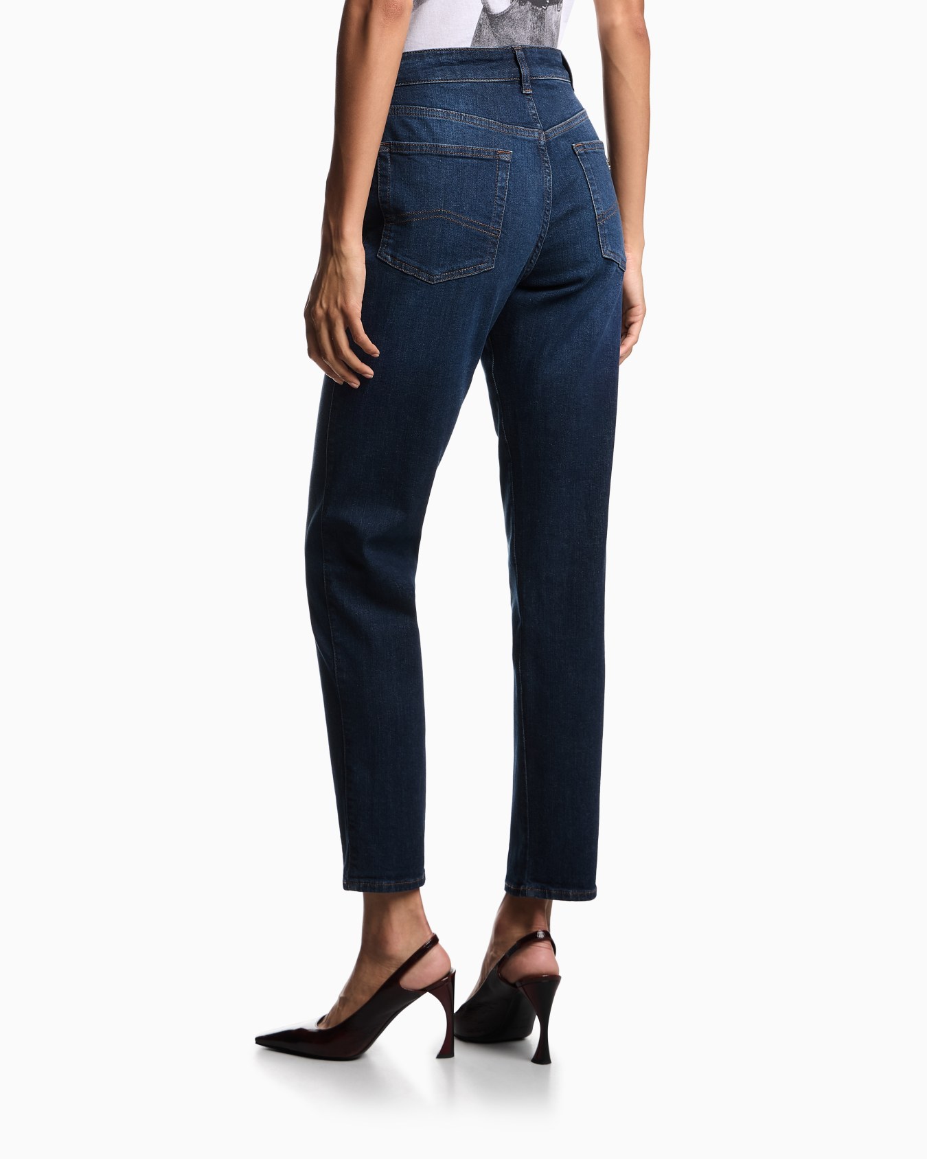 Jean J36 taille moyenne et jambe droite en denim effet usé Diapositive 2