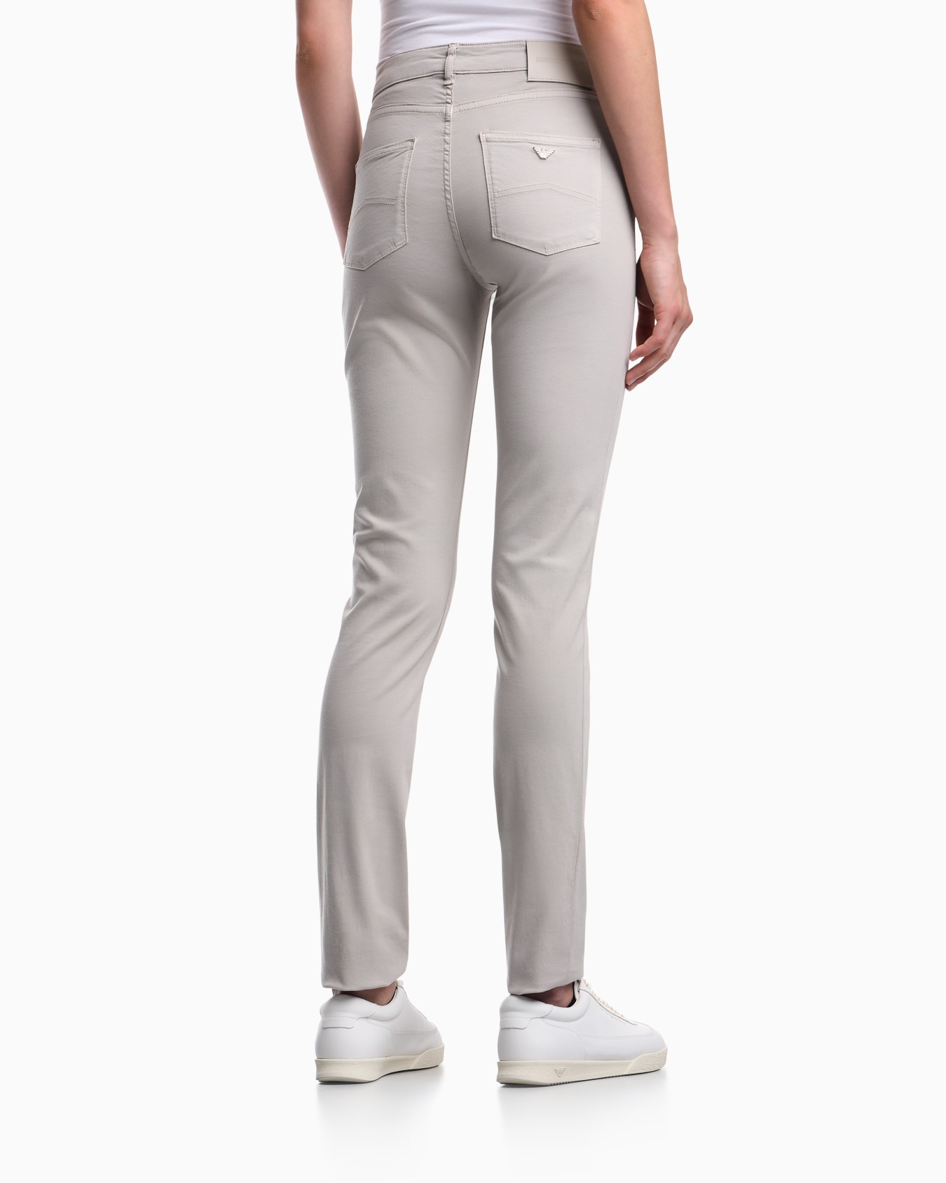 Pantalon J18 taille mi-haute et jambe skinny en tissu confortable teint en pièce Diapositive 3