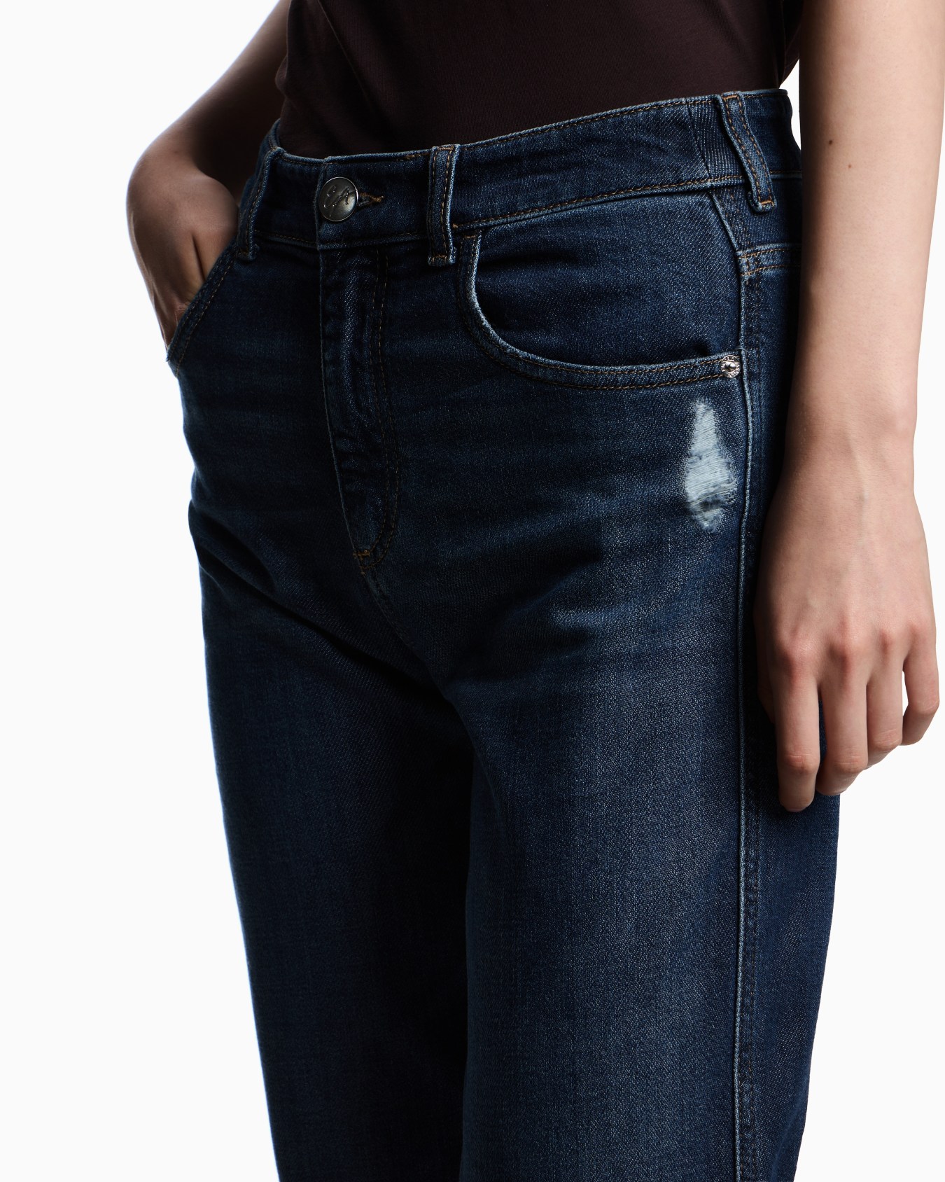 J9D vintage-look, slim-fit denim jeans Slide 4