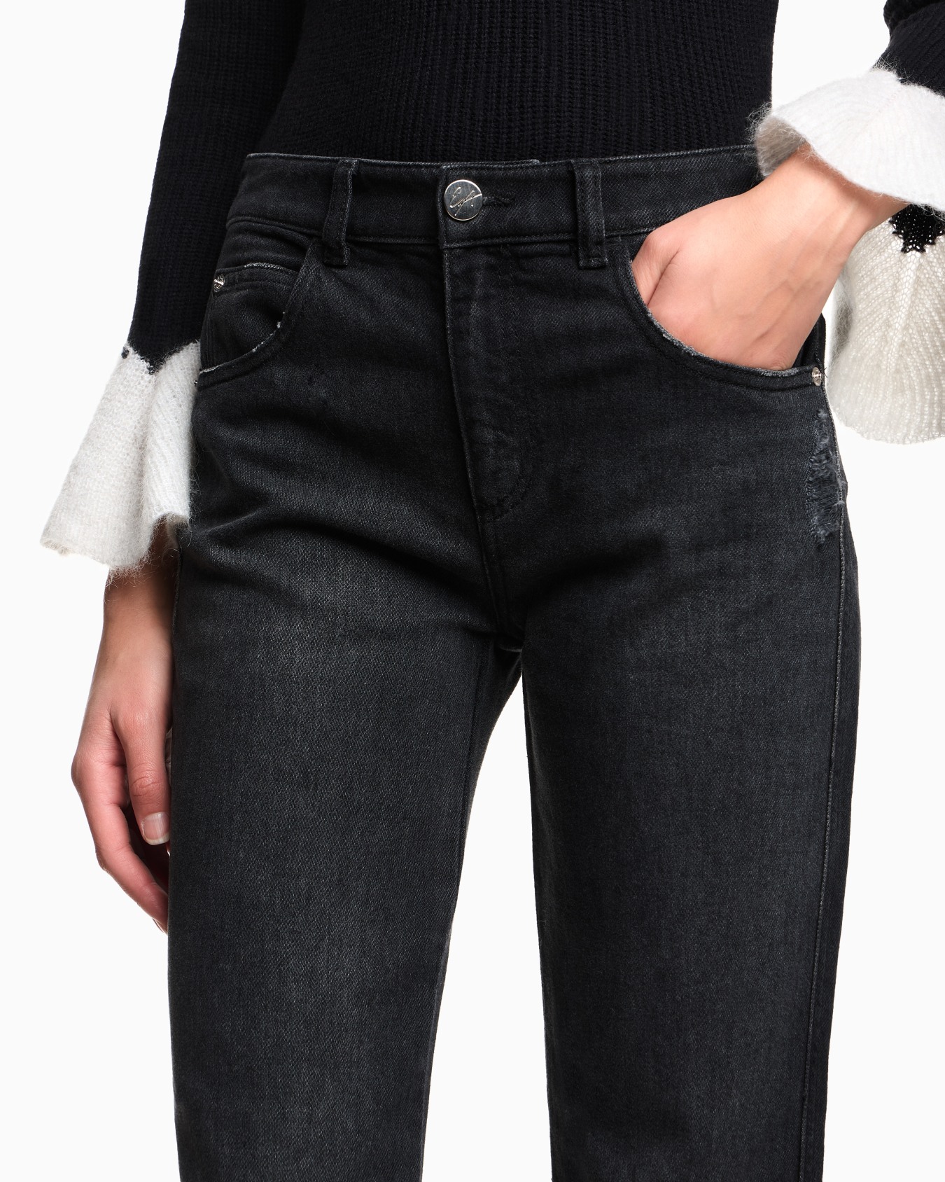 J9D vintage-look, slim-fit denim jeans Slide 4