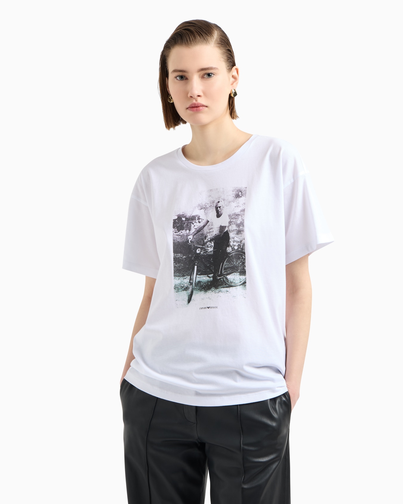Lightweight cotton-jersey T-shirt with photographic print  Slide 3