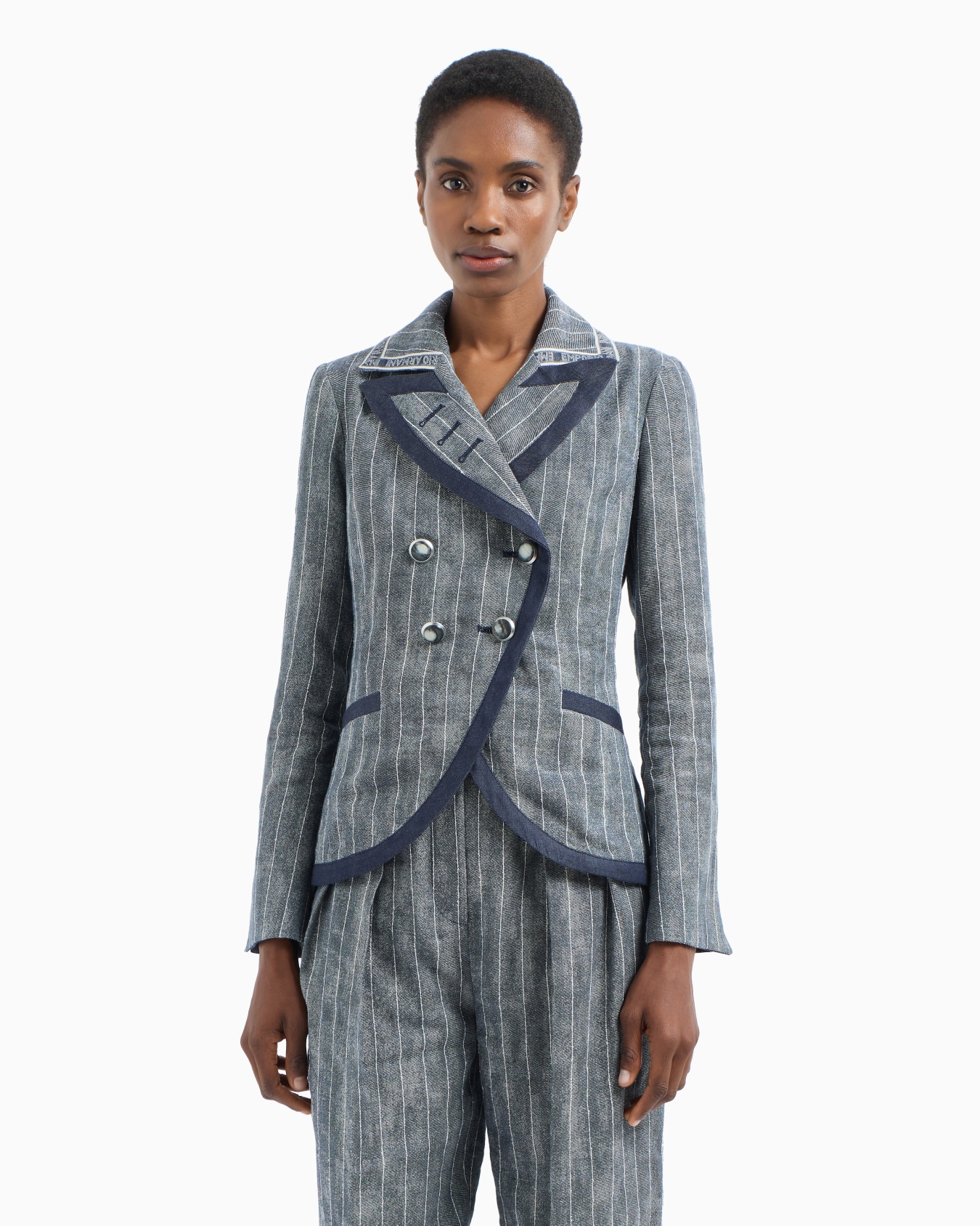 Pinstriped denim-effect linen and cotton blend double-breasted blazer  Slide 4