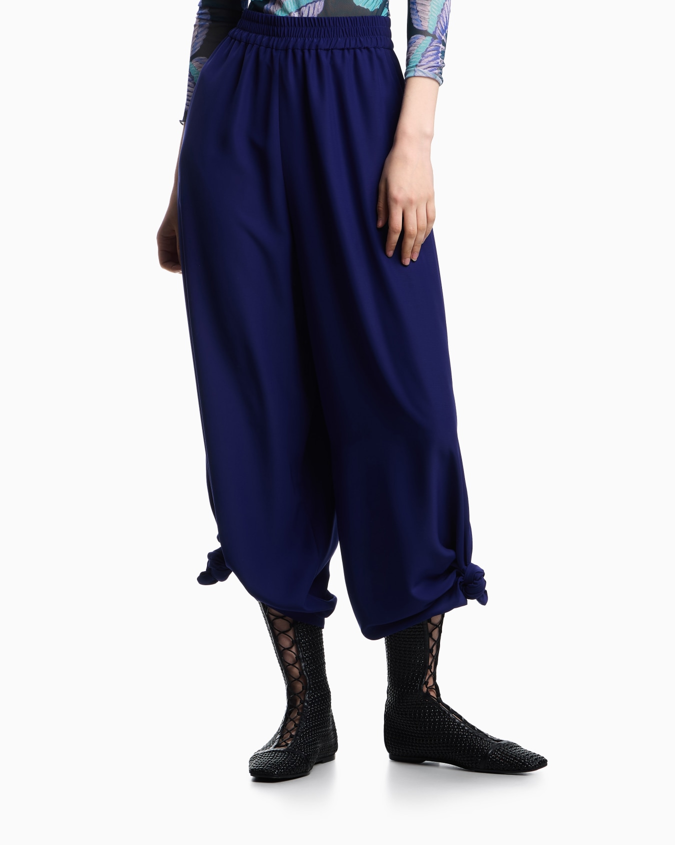 Butterfly trousers in fluid technical fabric with knot detail Slide 3