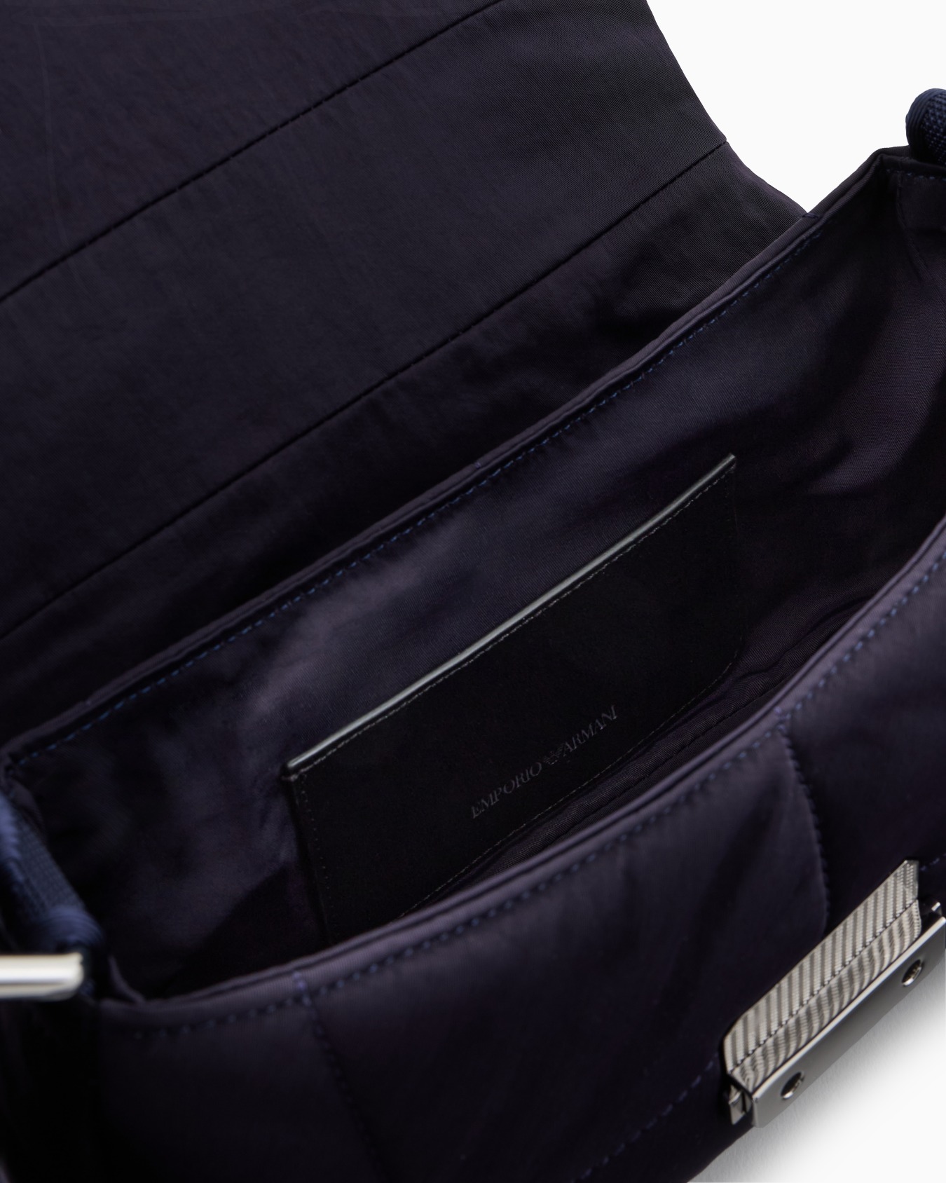 Medium shoulder bag in matelassé nylon Slide 3