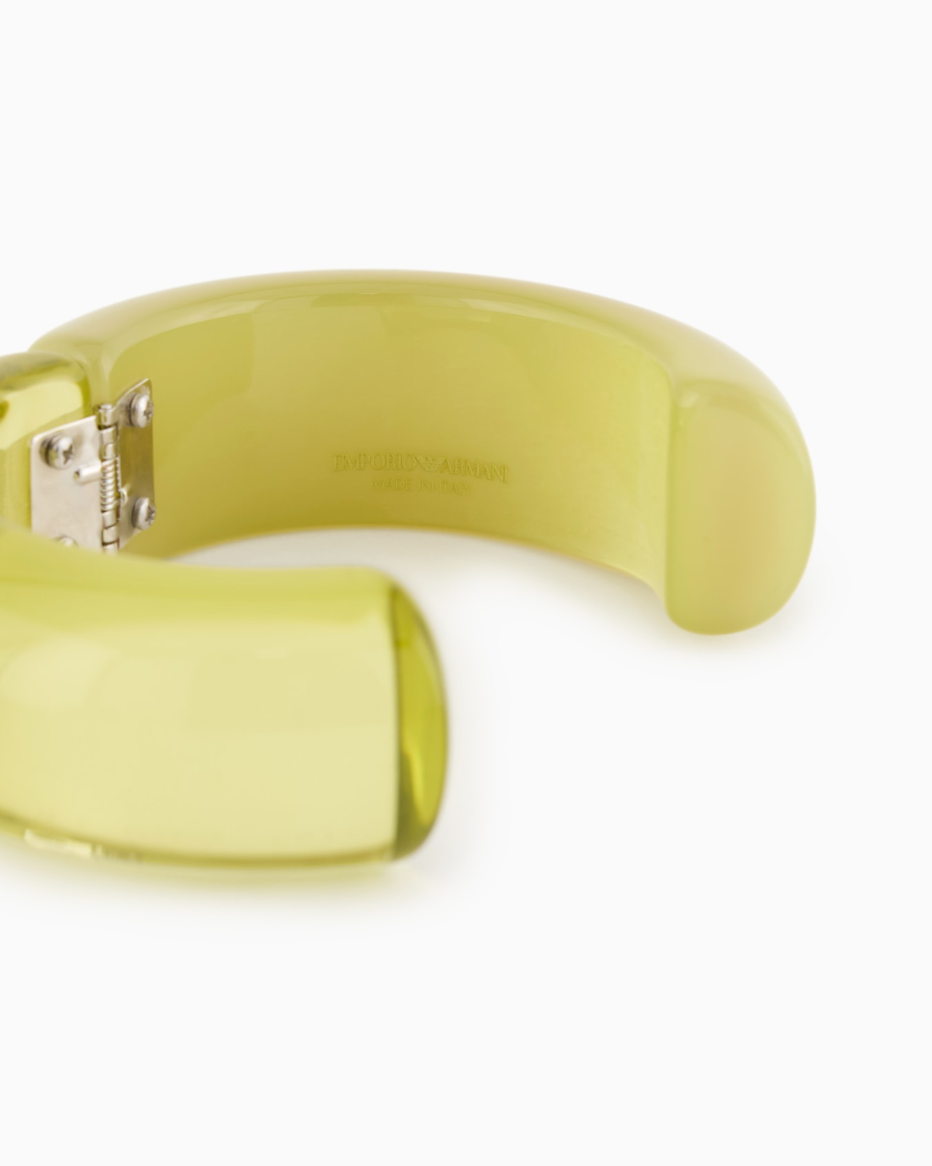 Circular bangle Slide 1