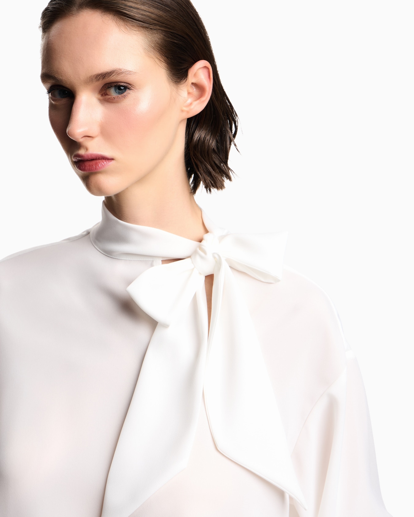 Blouse à col foulard en crêpe fluide Diapositive 4
