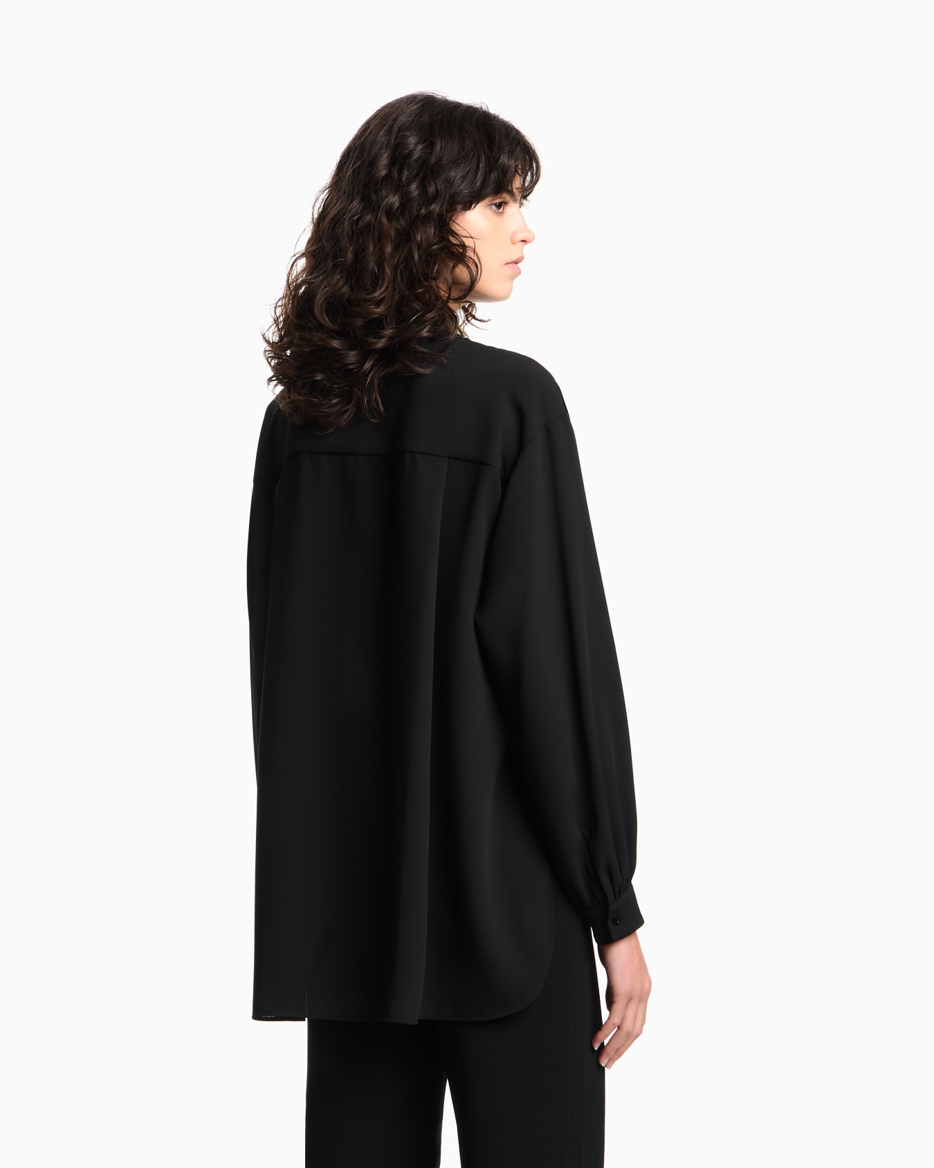 Blouse à col foulard en crêpe fluide Diapositive 2