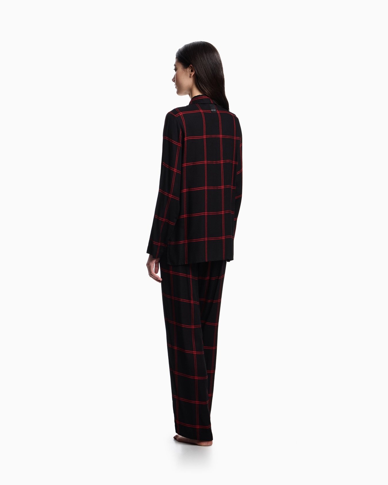 Viscose shirt and trousers pyjamas with a check motif Slide 2