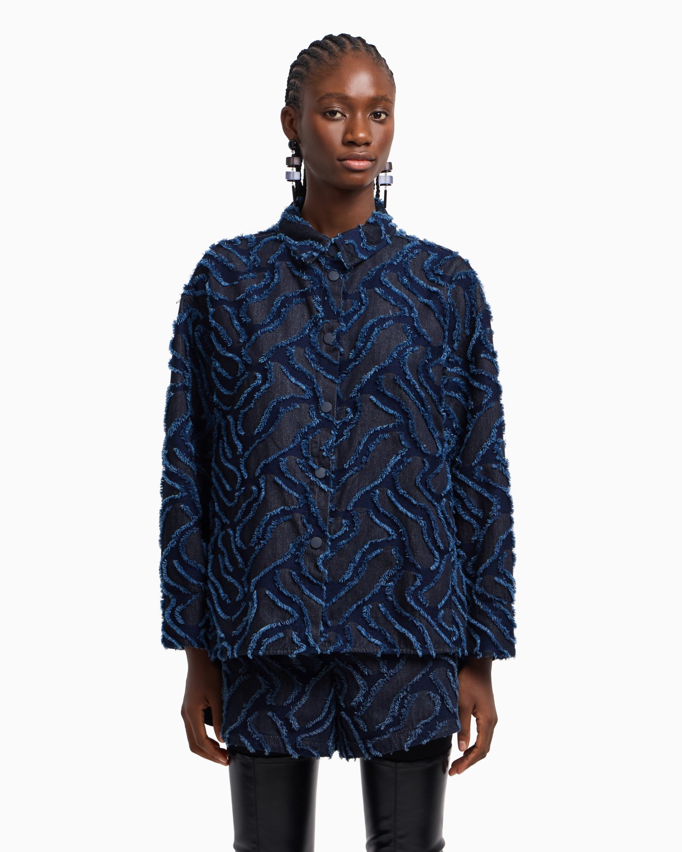 Veste chemise en denim jacquard avec motif en relief à franges Diapositive 4