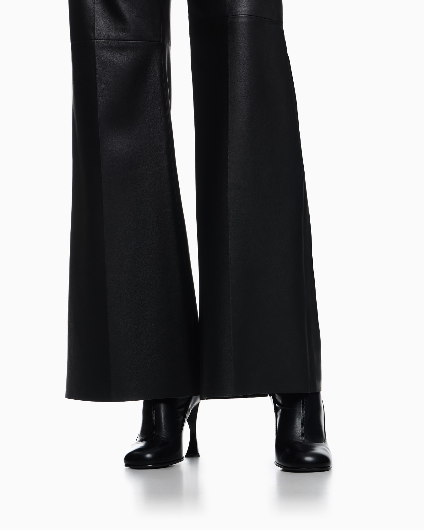 Glove-quality lambskin nappa leather palazzo trousers Slide 4