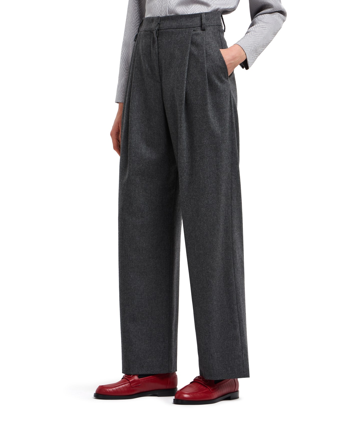 Icon wool flannel trousers with pleats Slide 3