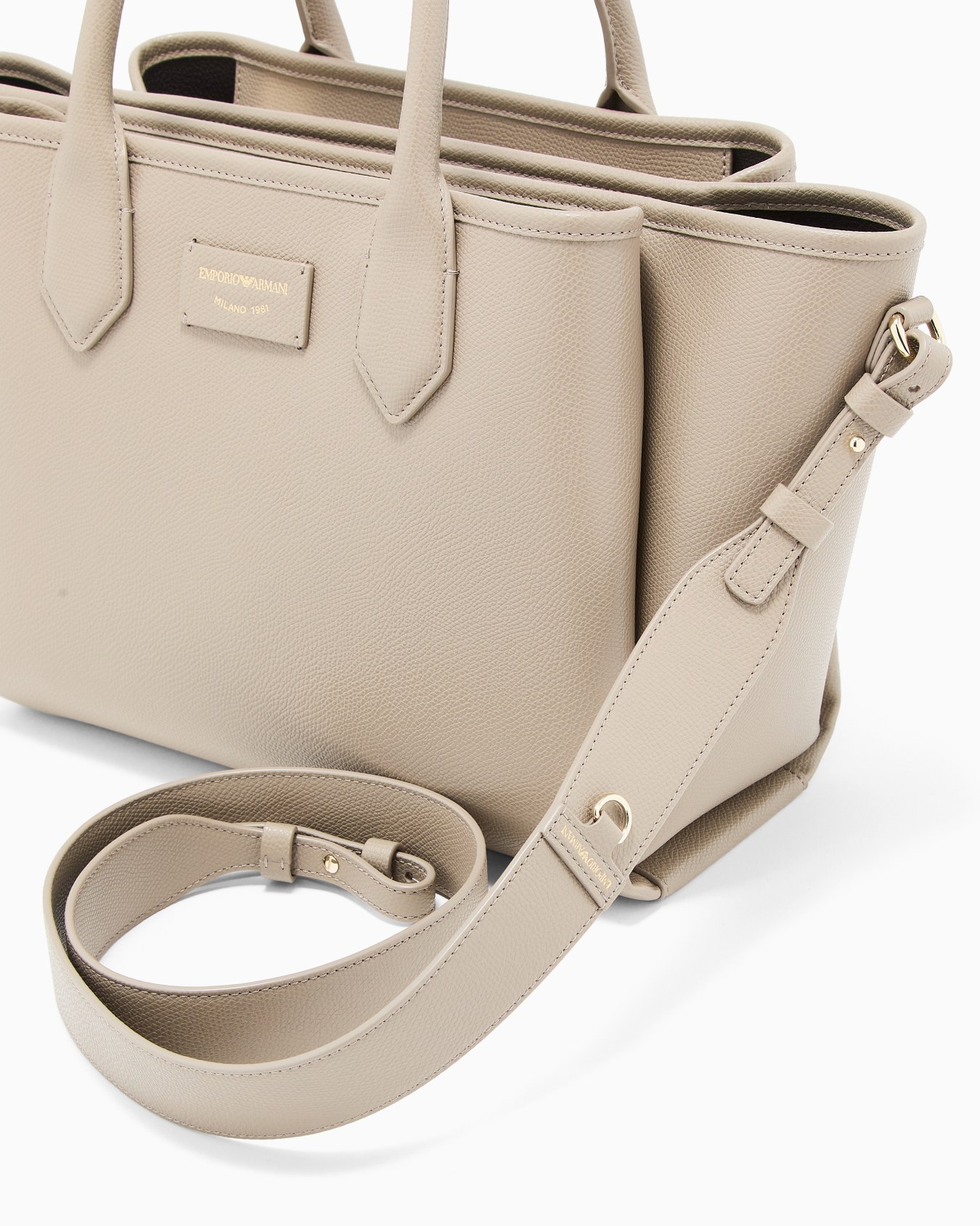 Medium shopper bag with palmellato finish Slide 4