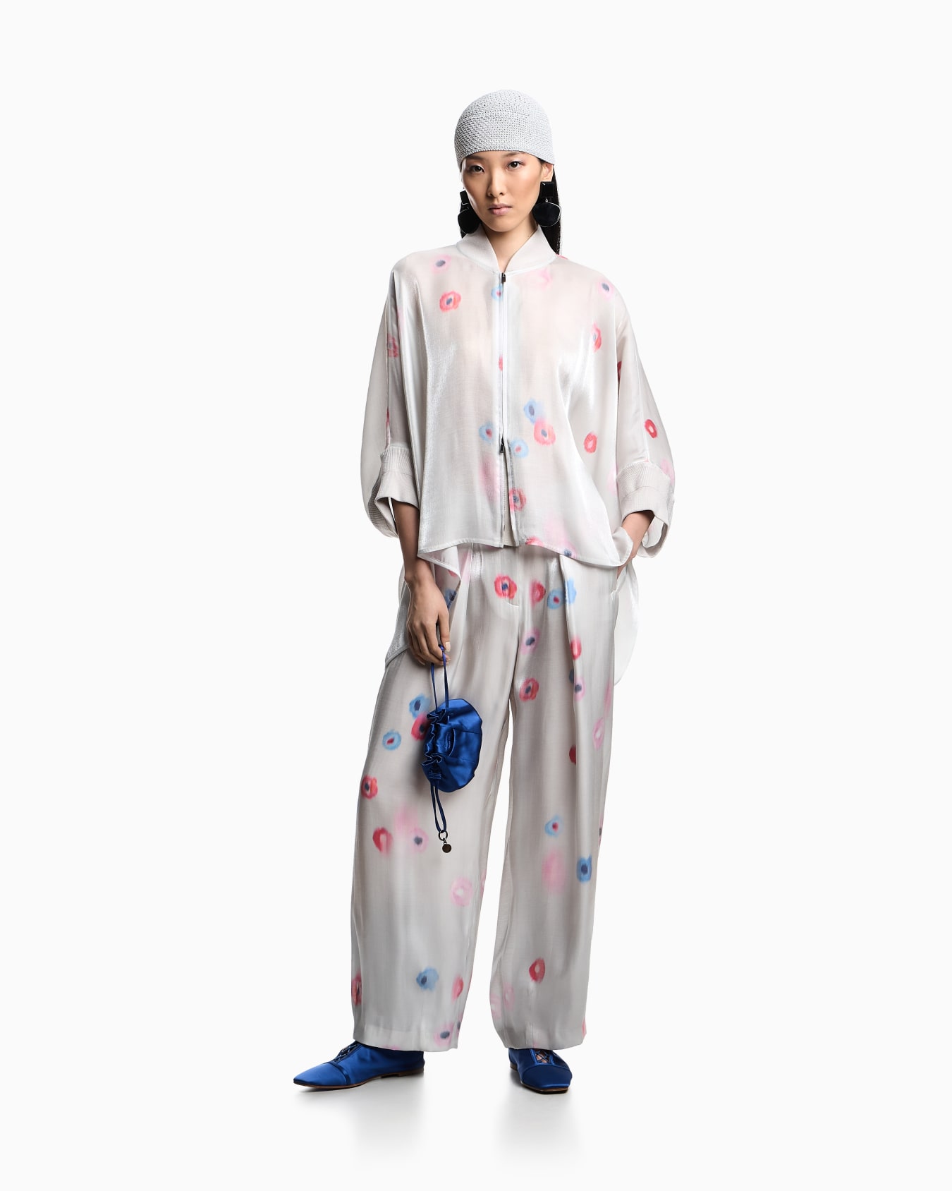 Fluid viscose tunic with all-over floral print Slide 1