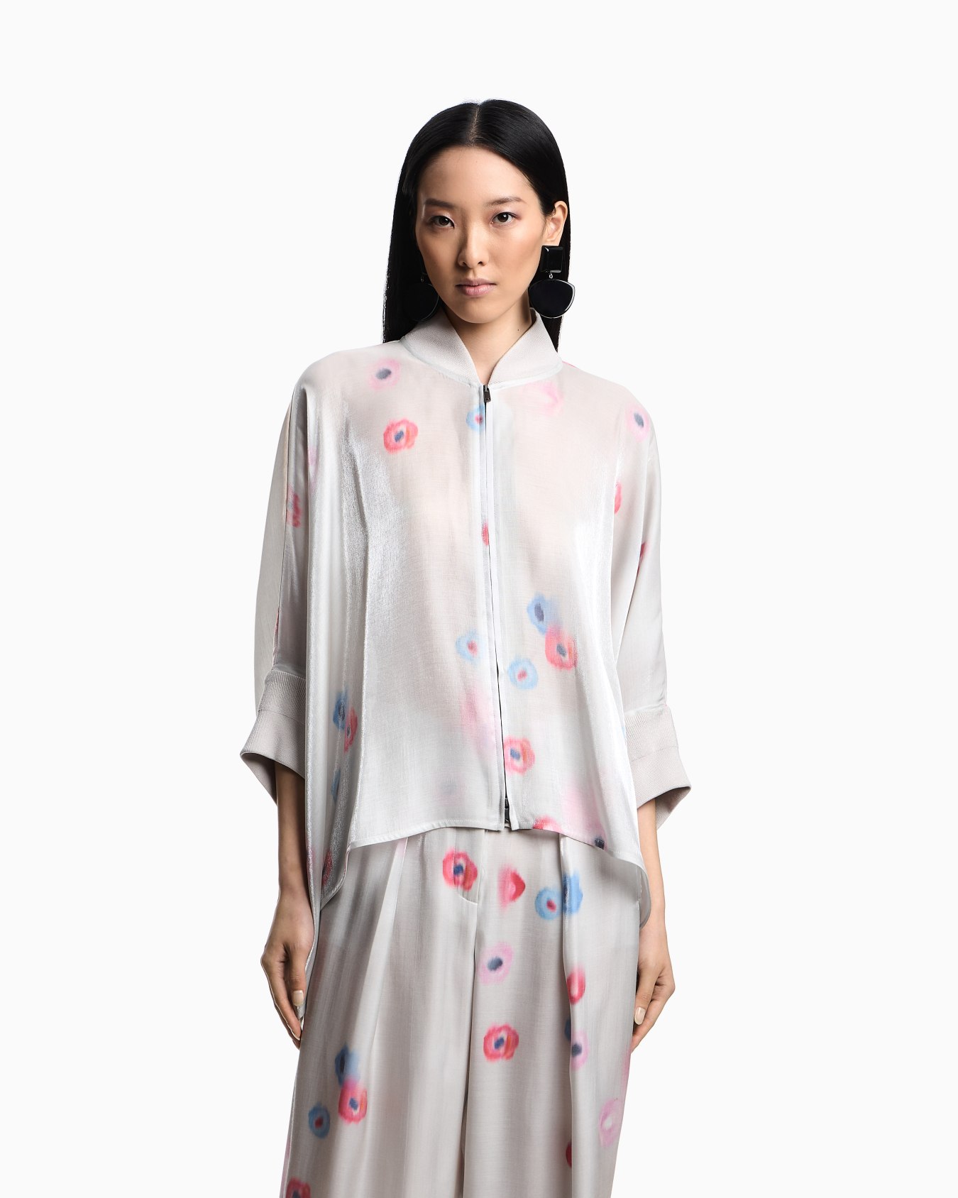 Fluid viscose tunic with all-over floral print Slide 3