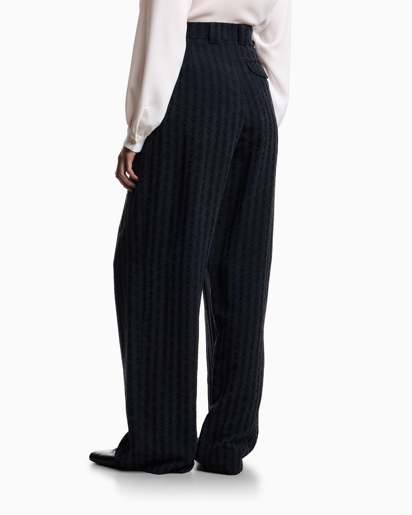 ASV cupro-blend trousers with darts Slide 2