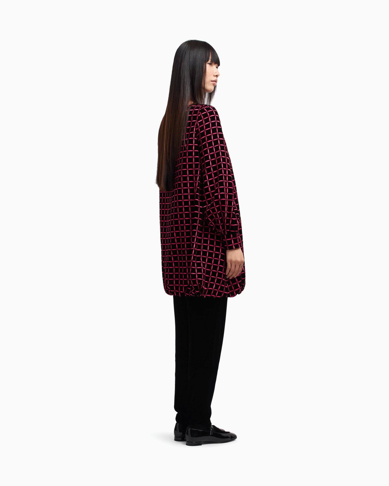 Kurzes Samtkleid mit gesticktem Karo-Muster Folie 3