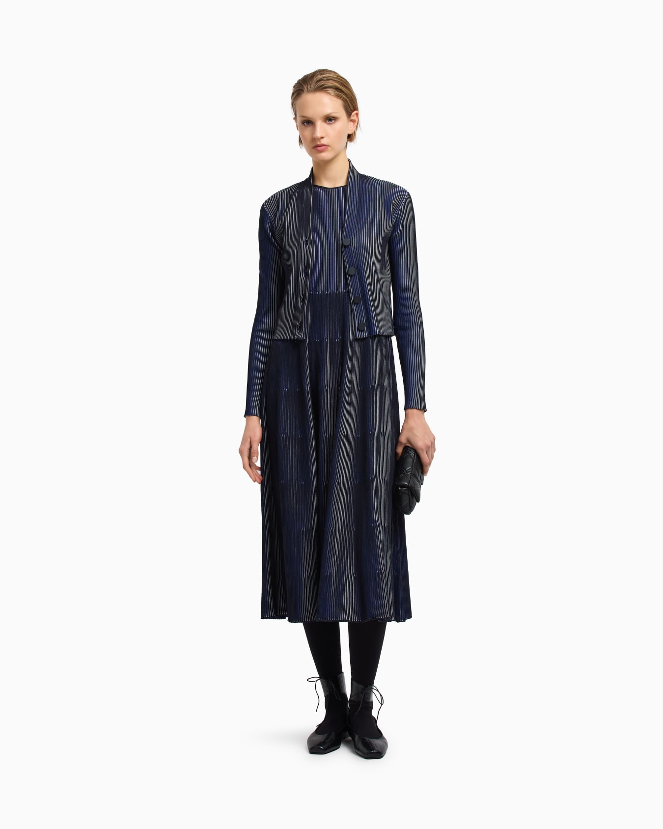 Sleeveless dress in knit front and back plated effect Slide 2