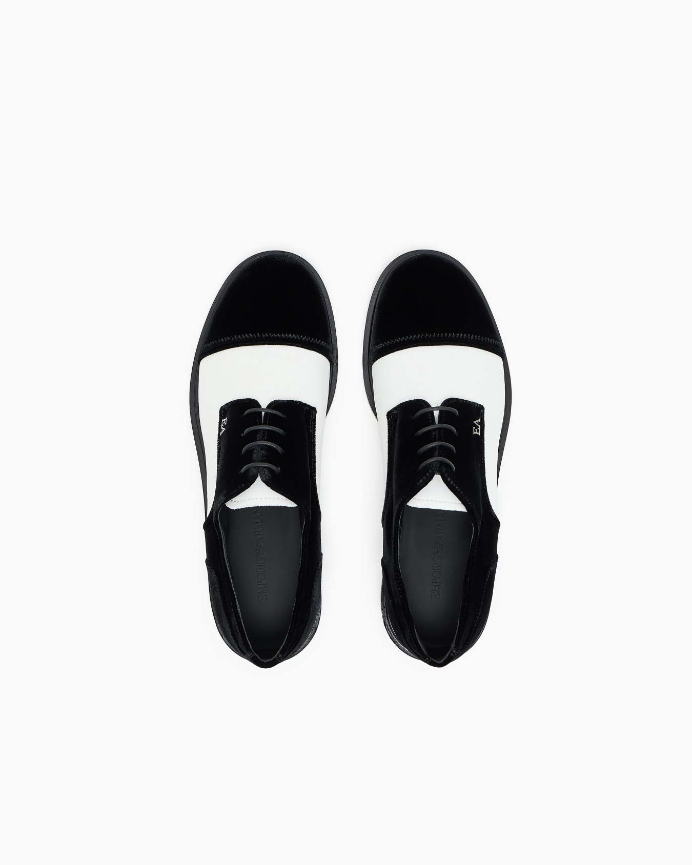 Brogues aus Samt mit Nappa-Details Folie 2