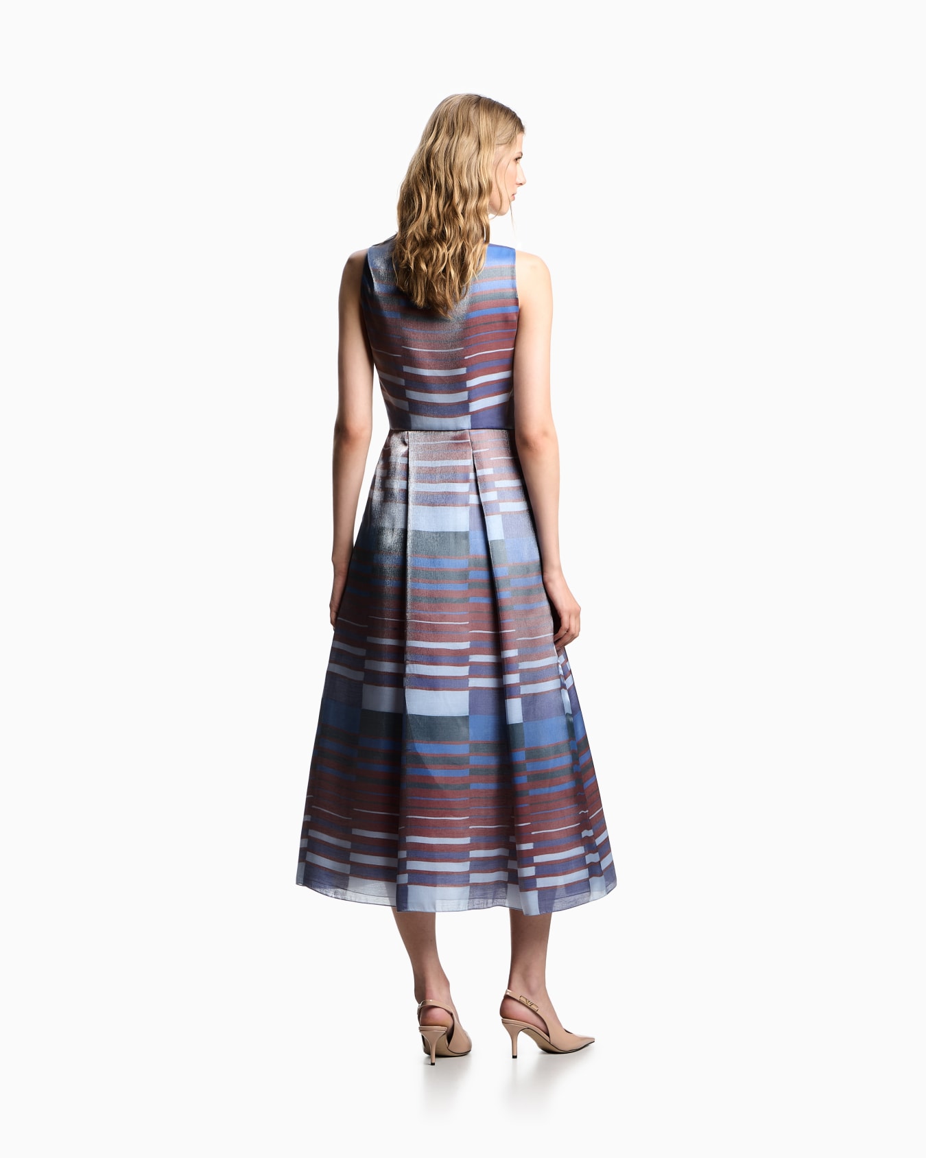 Technical cady sleeveless dress with pleats Slide 2
