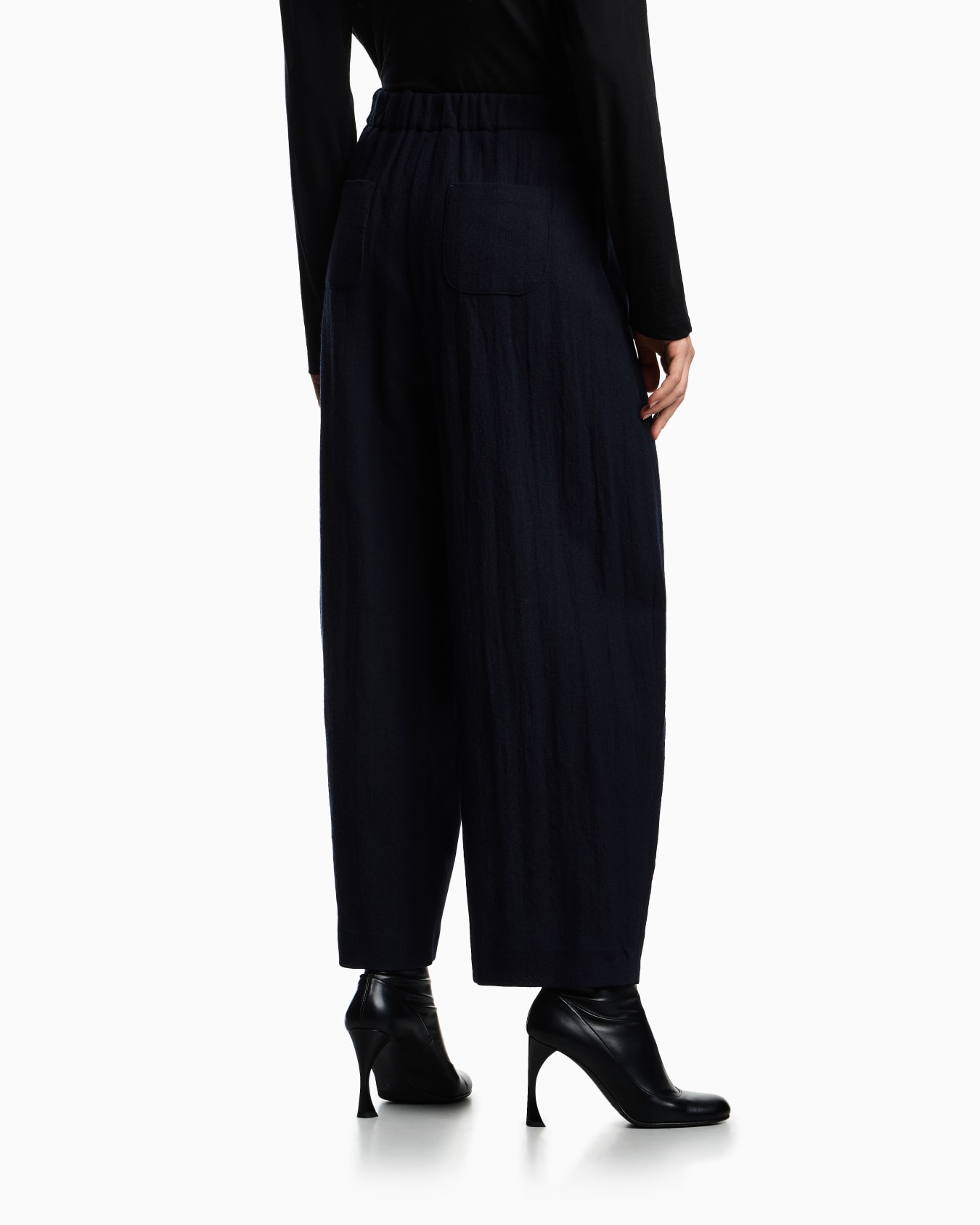 Washed wool oval-leg trousers Slide 2