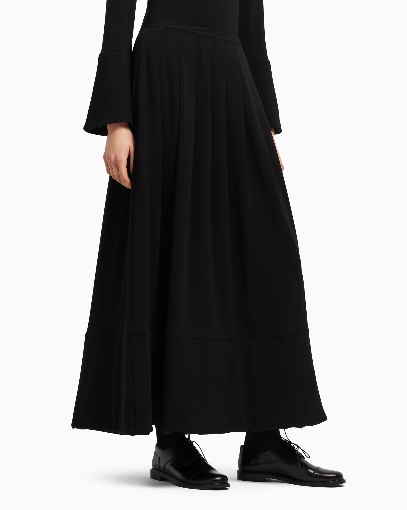 Gonna lunga con pinces in jersey crepe Slide 4