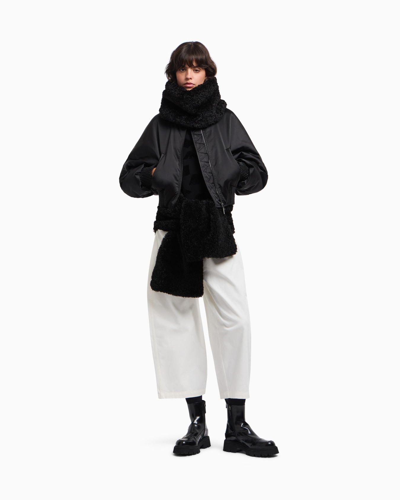 Jacquard chenille jumper with pattern Slide 2