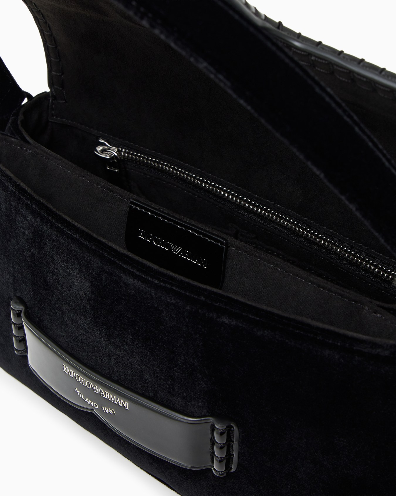 Velvet shoulder bag with buckle Slide 3