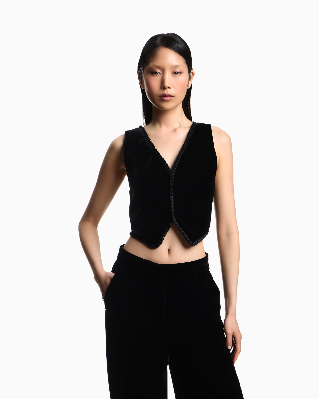 Liquid-velvet V-neck waistcoat Slide 3