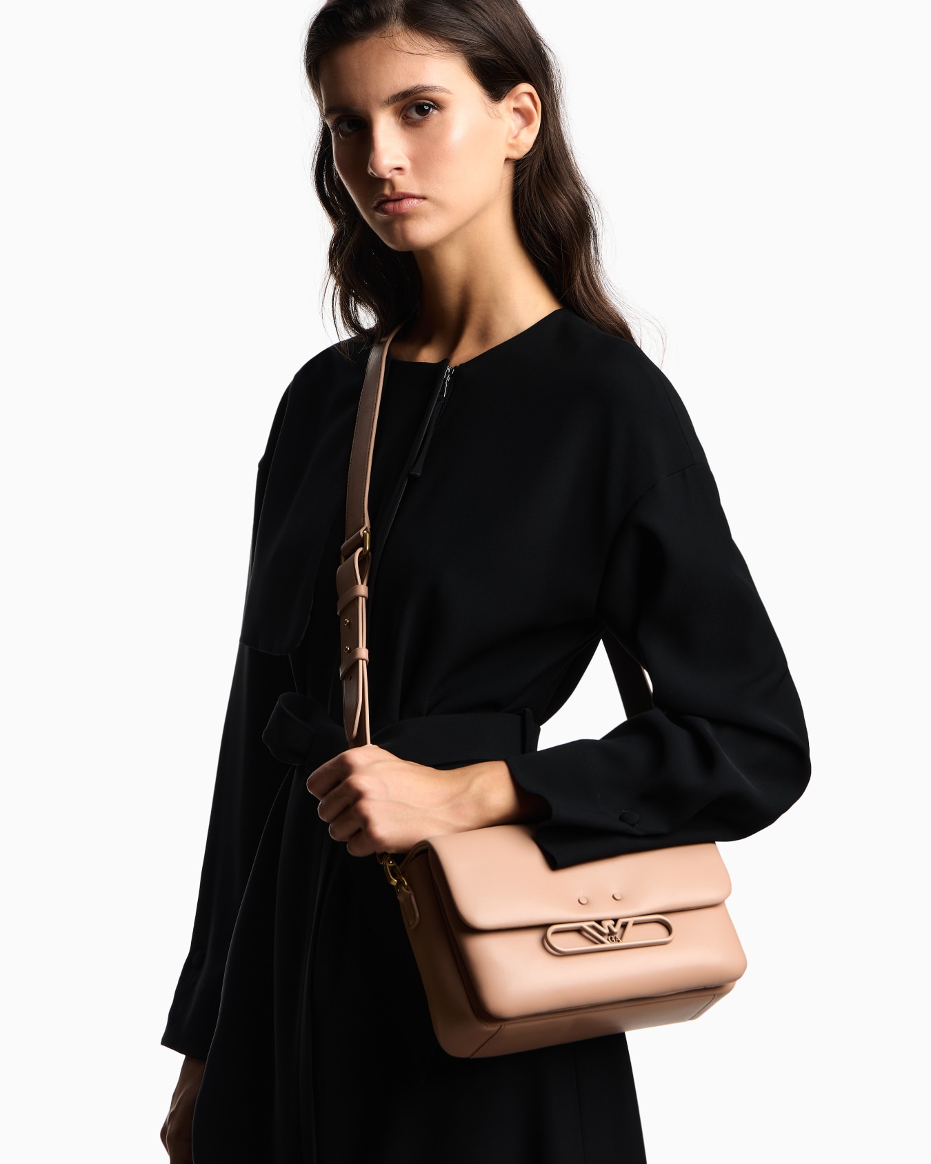 Leather shoulder bag with metal eagle logo Slide 5