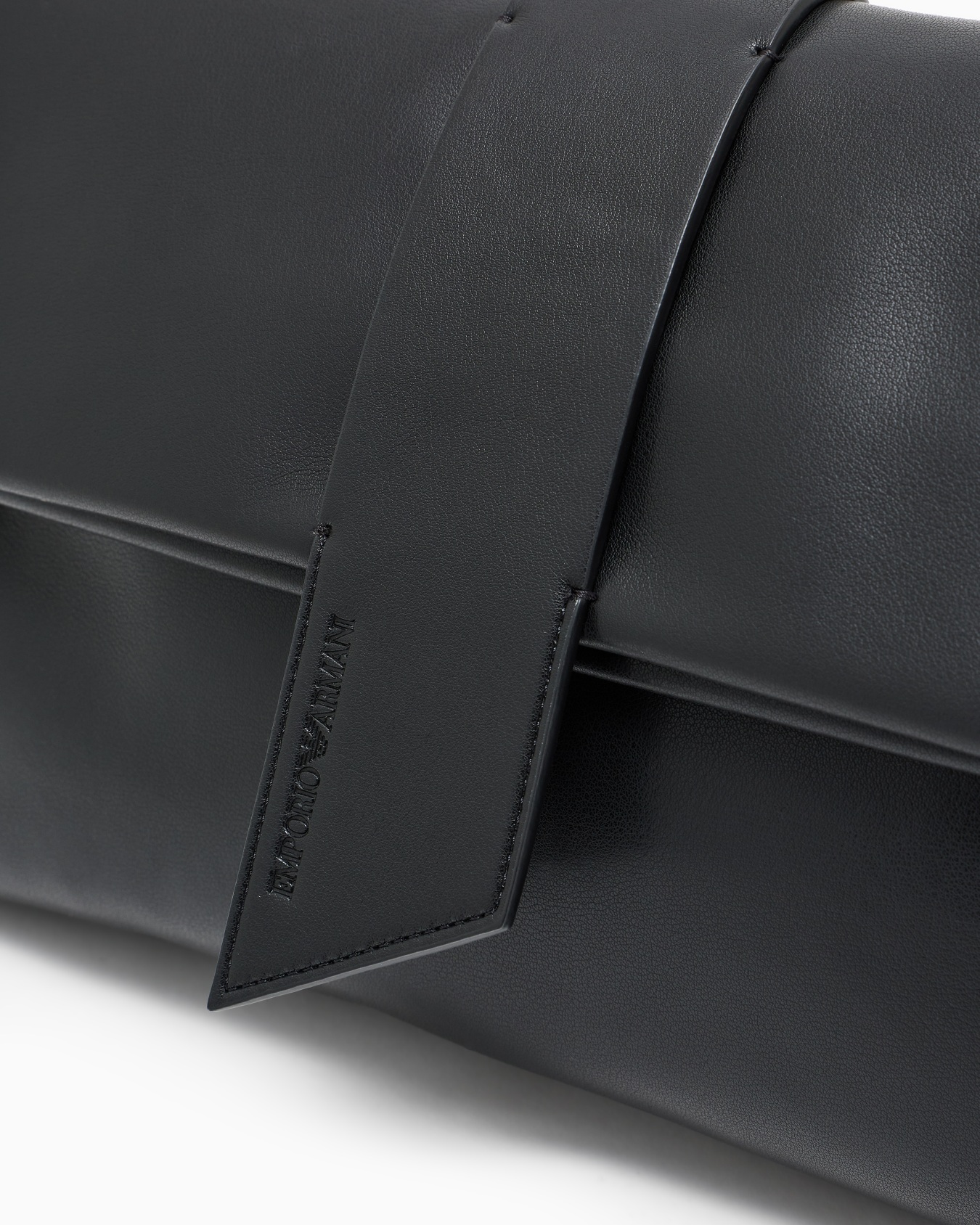 Pochette en cuir Capsule Polygon Diapositive 4