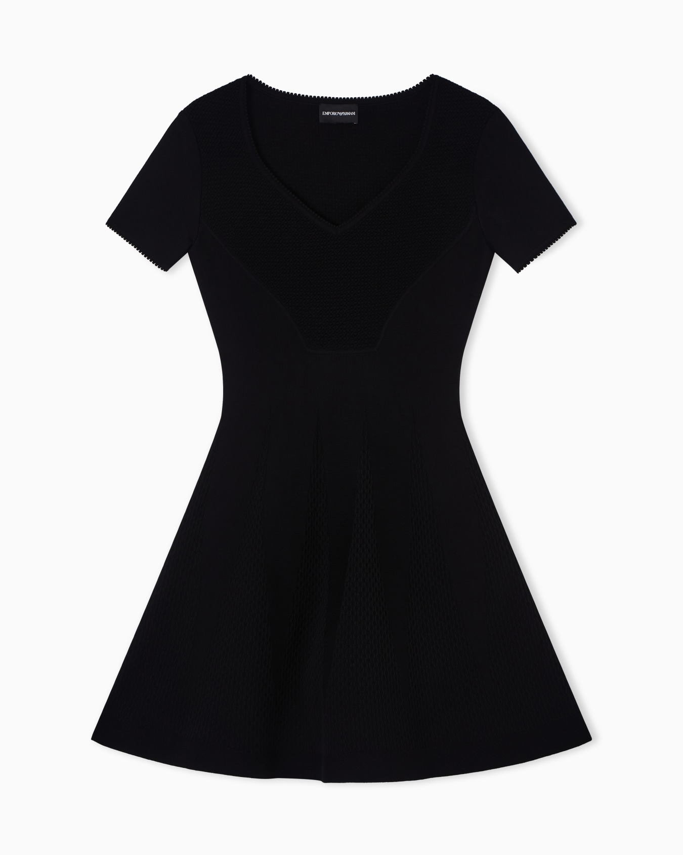 Dress in patterned stitch and fabric Diapositive 0