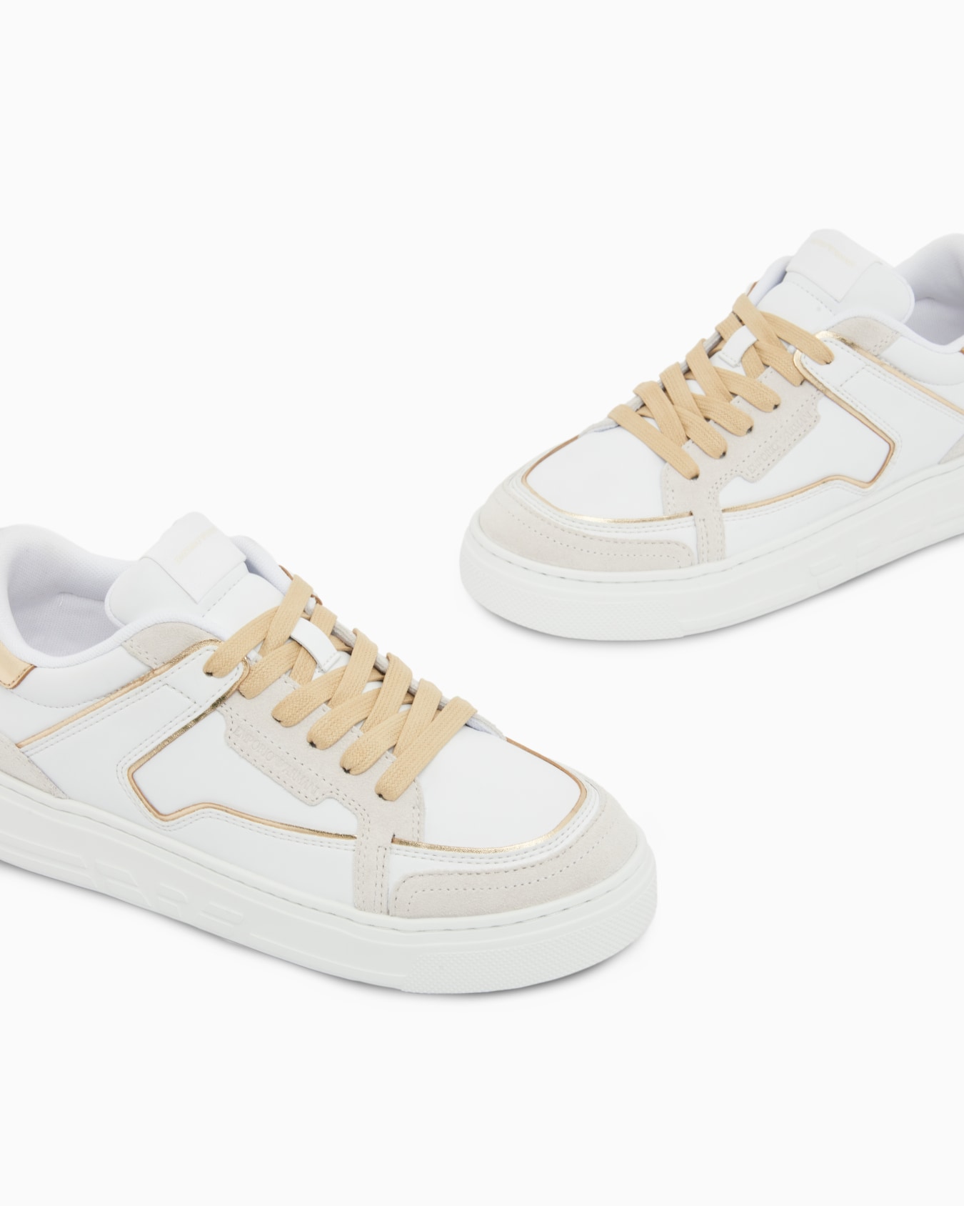 Leather sneakers with gold-coloured details Slide 4