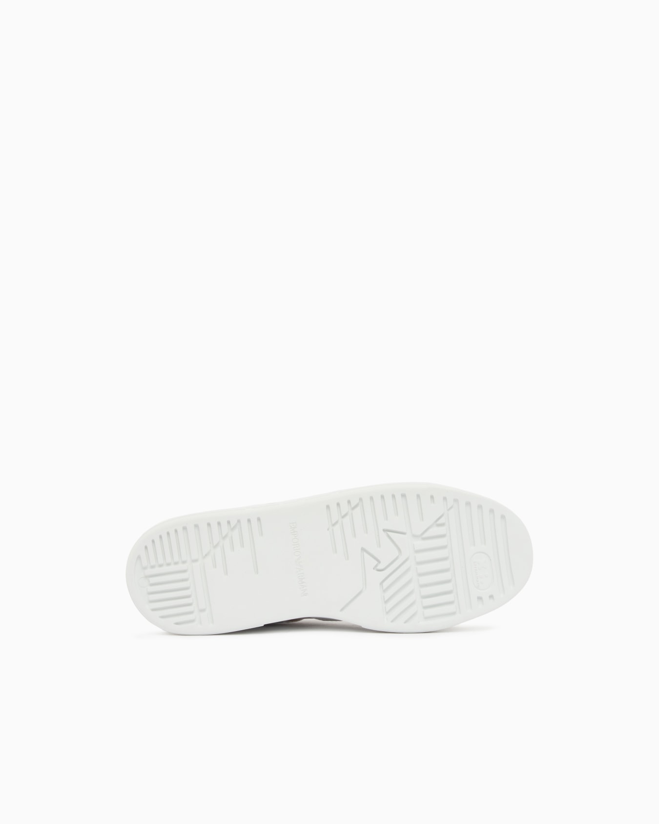 Leather sneakers with gold-coloured details Slide 5