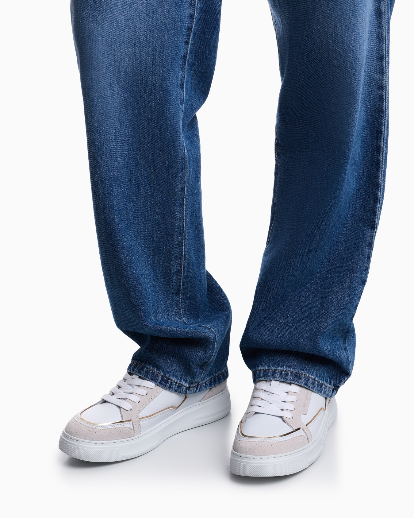 Sneakers en cuir avec détails dorés Diapositive 6