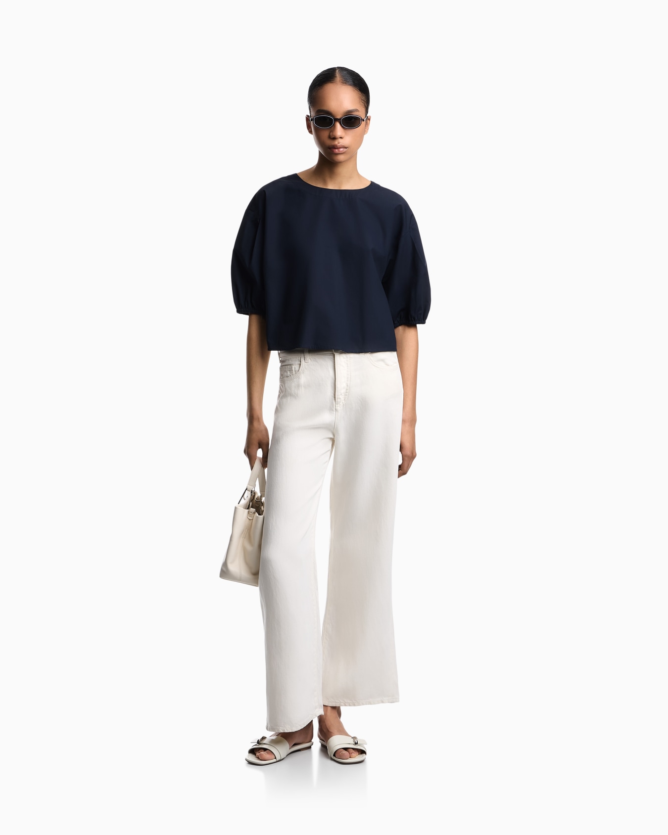 Poplin blouse with puffed sleeves Slide 1