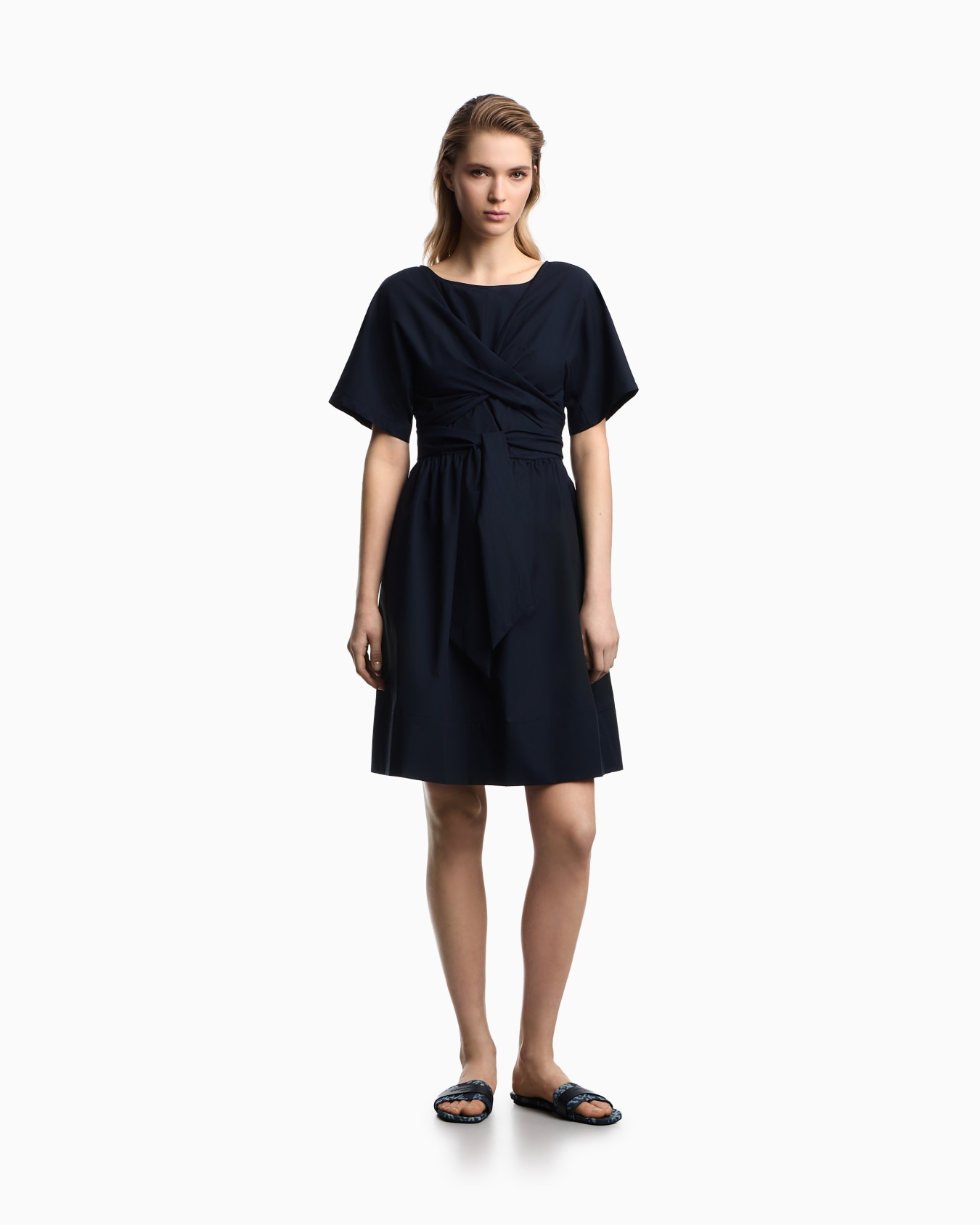 Cotton poplin dress Slide 3