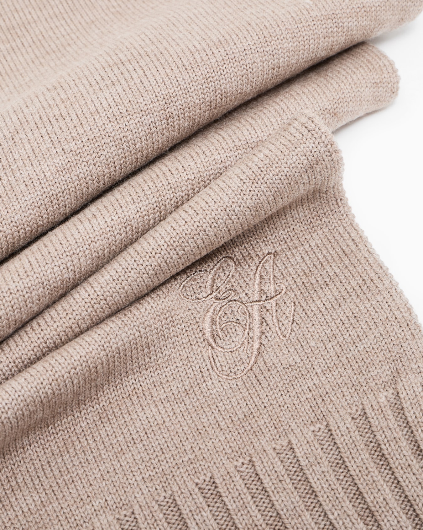 Wool scarf with EA signature logo embroidery Slide 1