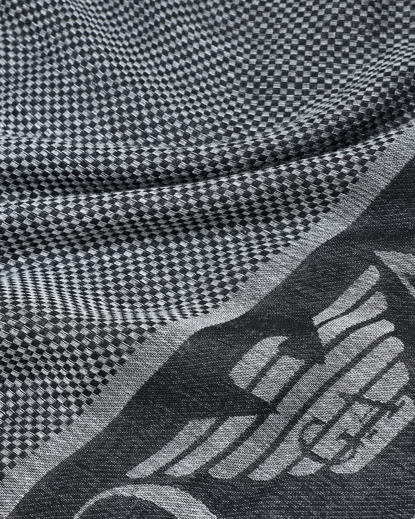 Stole with gradient micro check motif Slide 1