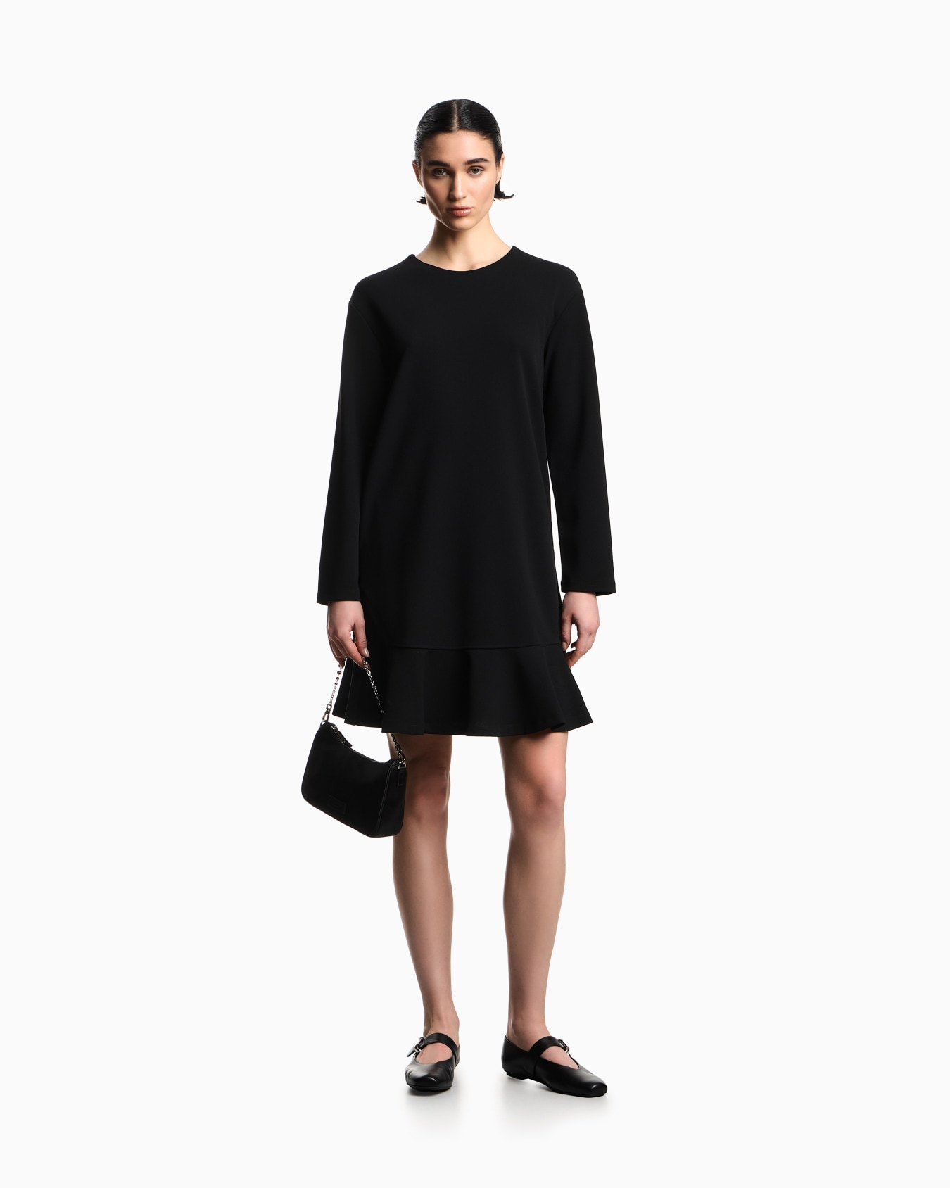 Vestido de neopreno crepé con volante Diapositiva 1