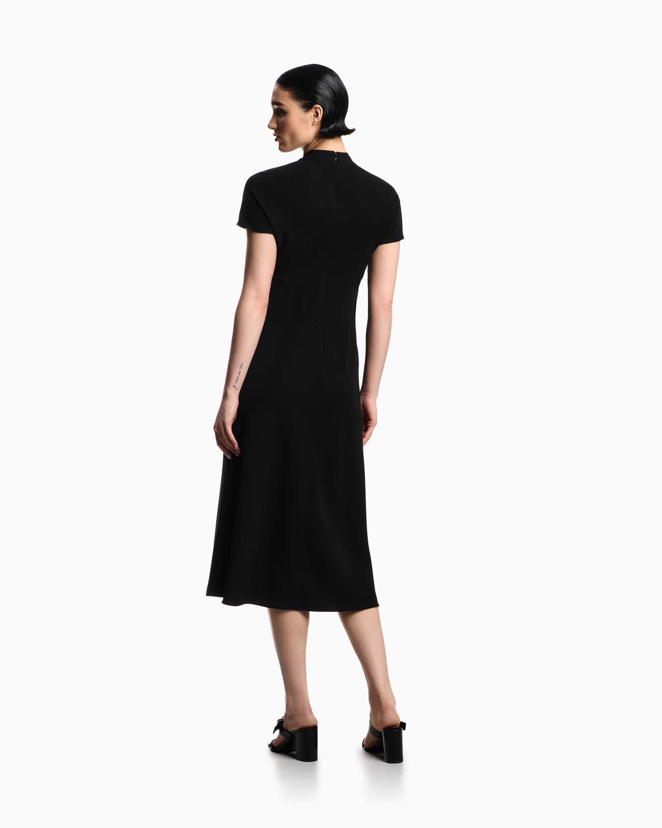 Technical cady dress with front panel Slide 2