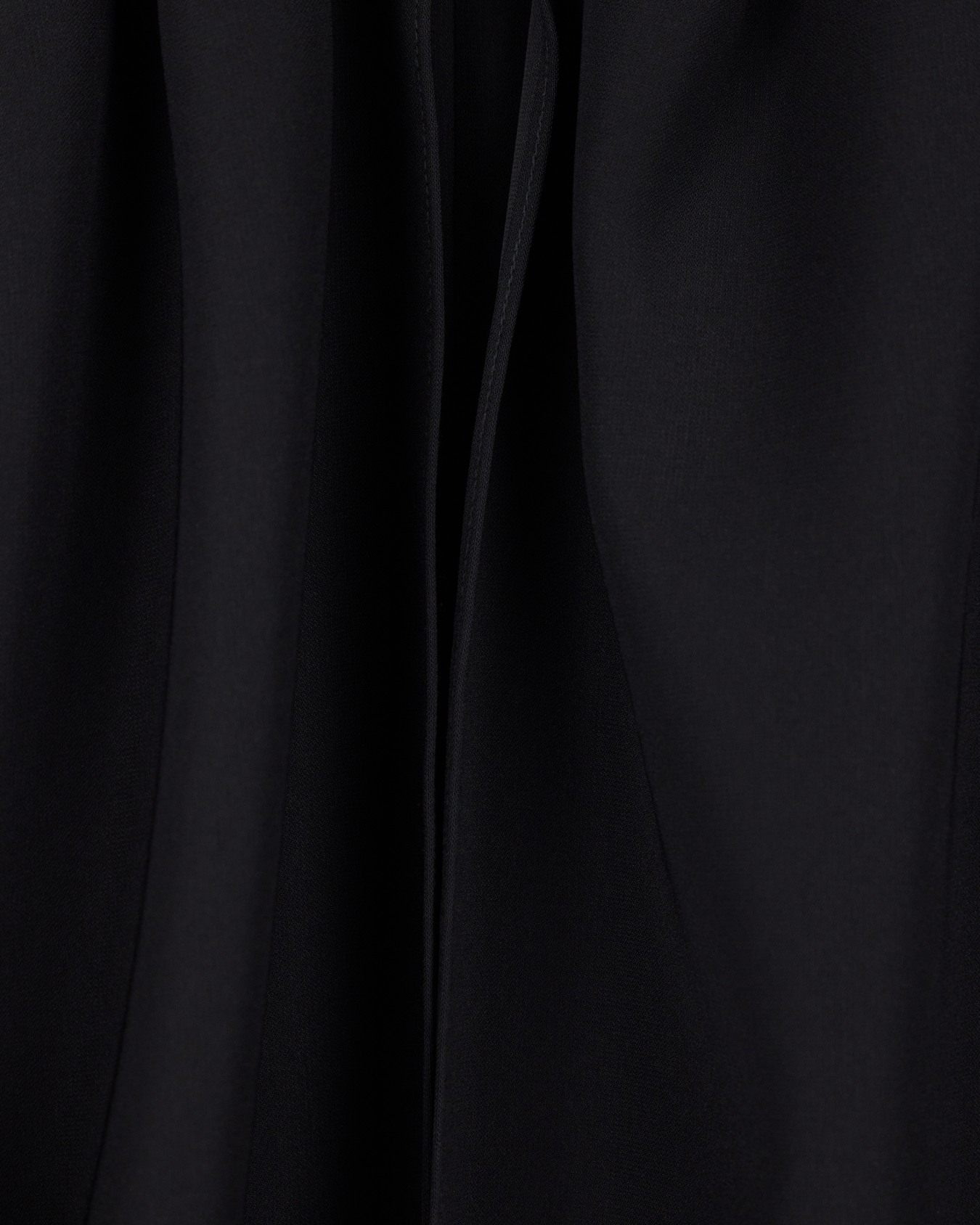 Unlined dress in techno cady with asymmetrical buttoning Slide 3