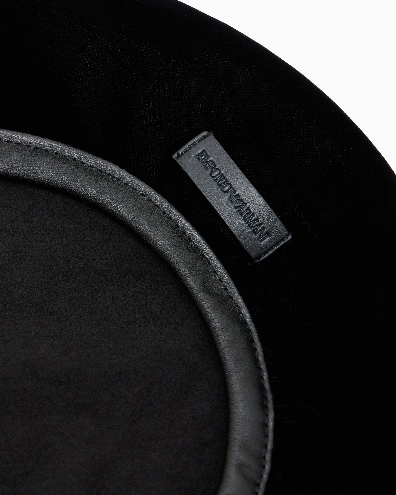 Velvet beret Slide 2