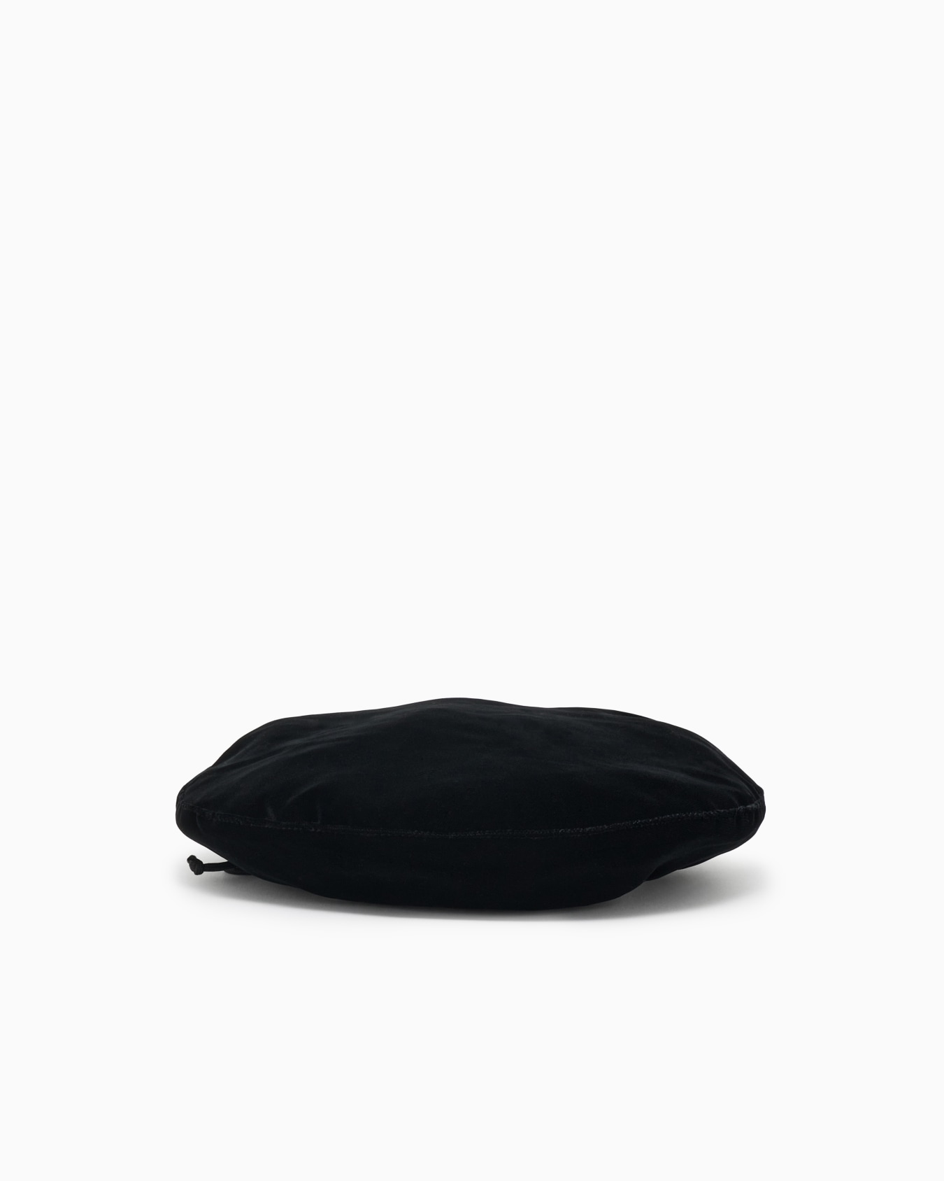 Velvet beret Slide 0