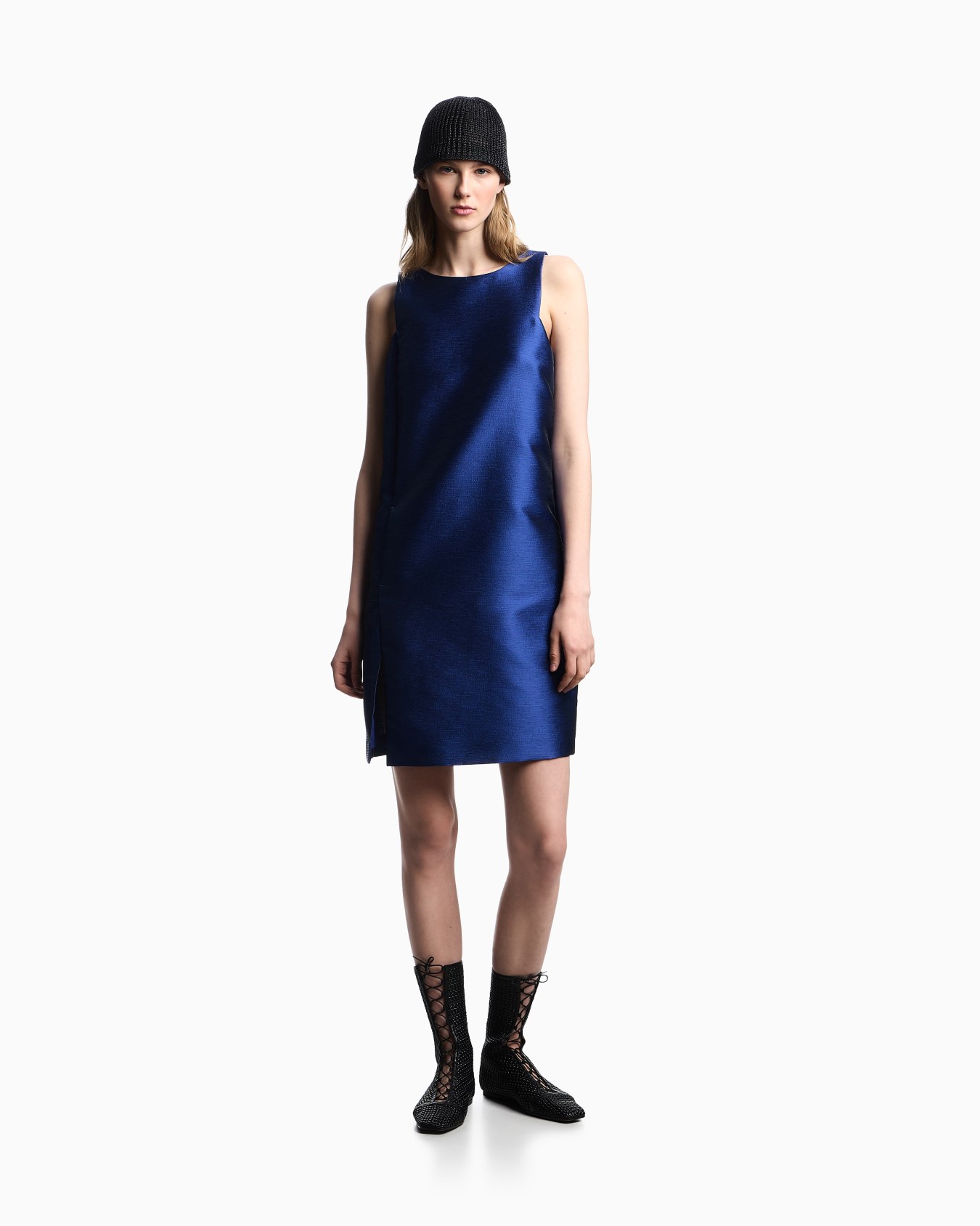 Short dress in shantung-effect fabric Slide 1