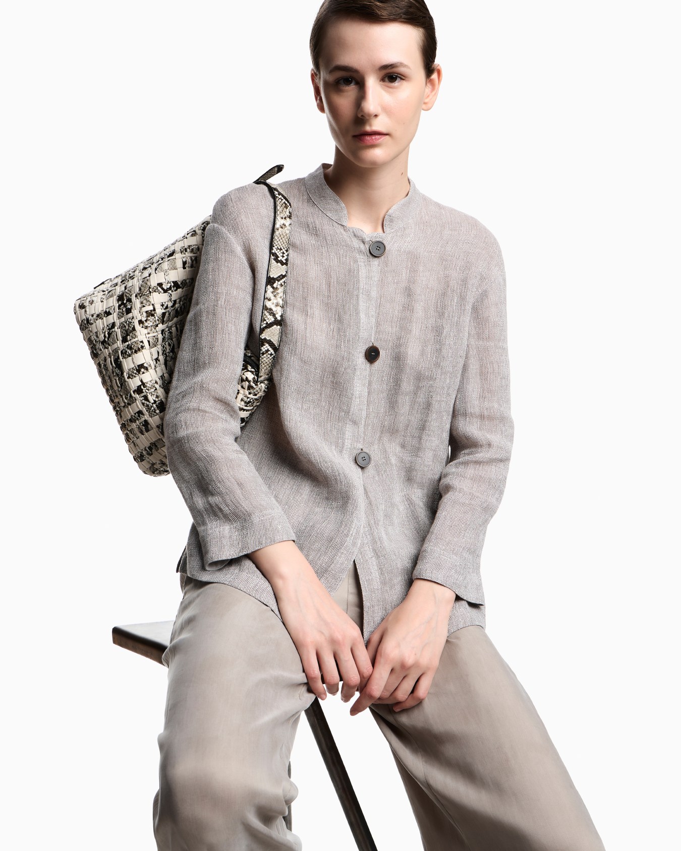 Elasticated-waist trousers in flowing washed Lyocell Slide 3