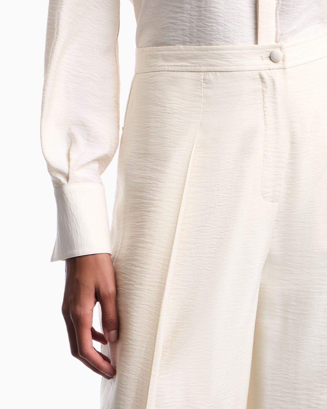 Wide-leg trousers in technical rayon Slide 4