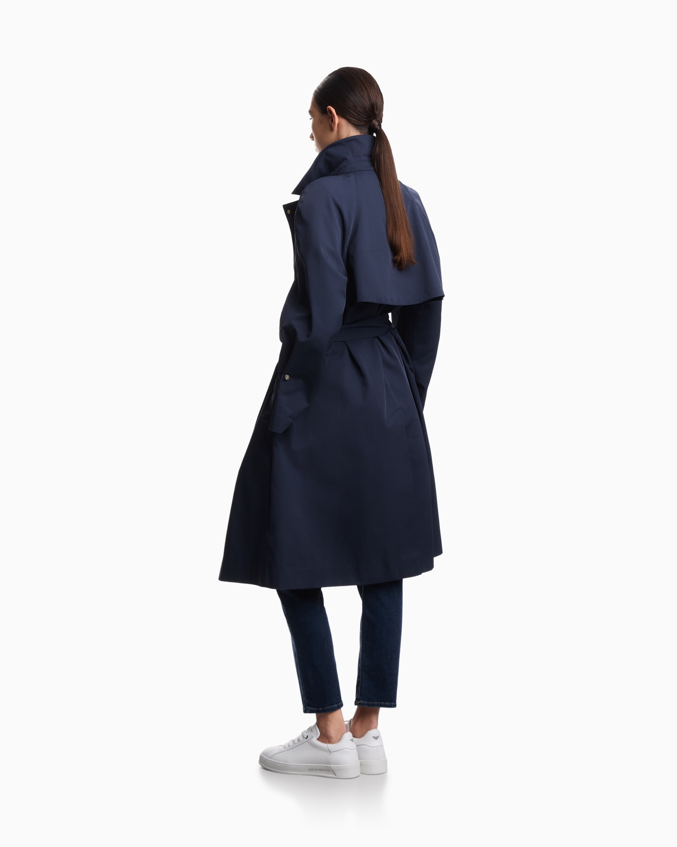Trench coat in water-repellent technical cotton Slide 2