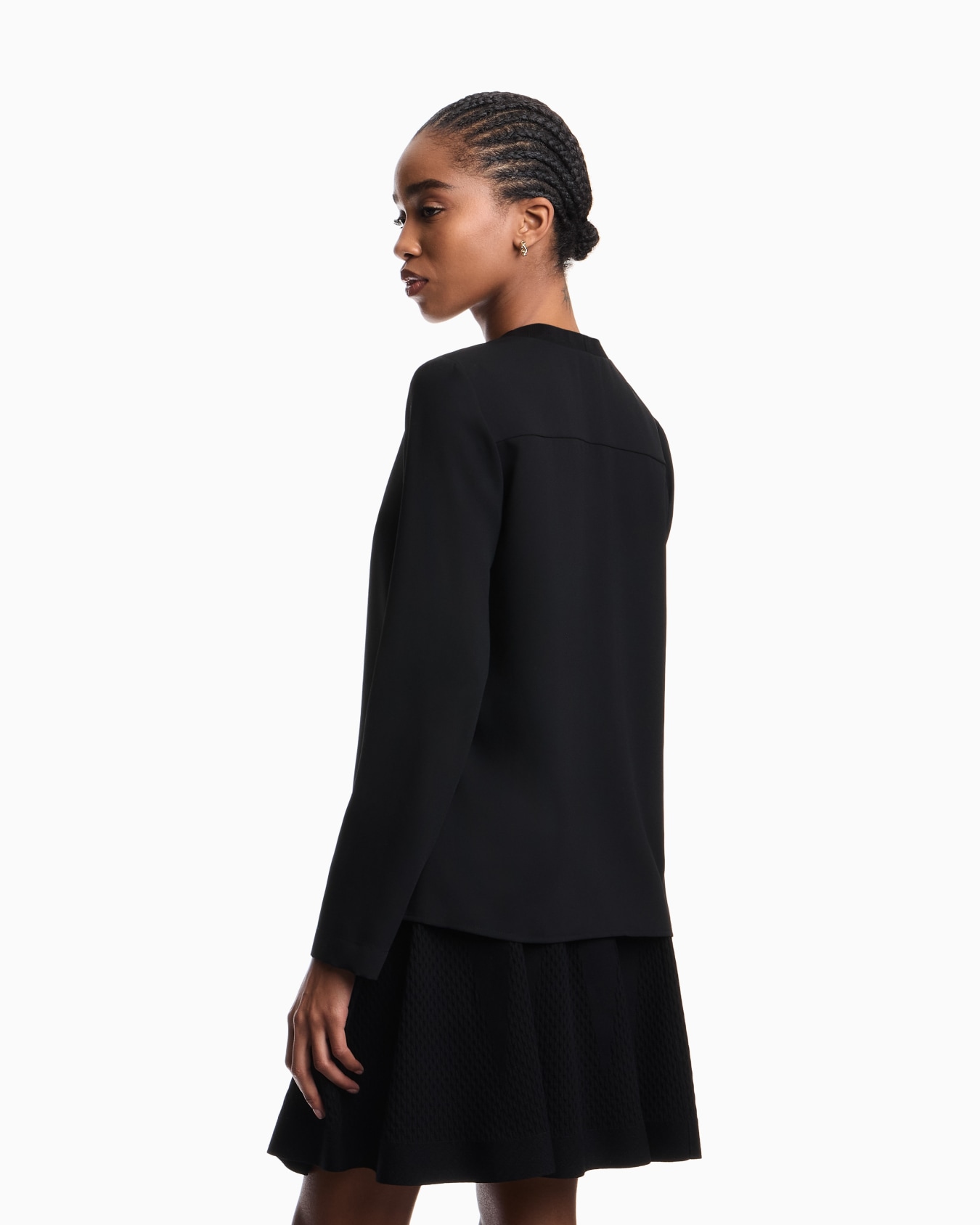 Vネックブラウス フルイドクレープ スライドする 3