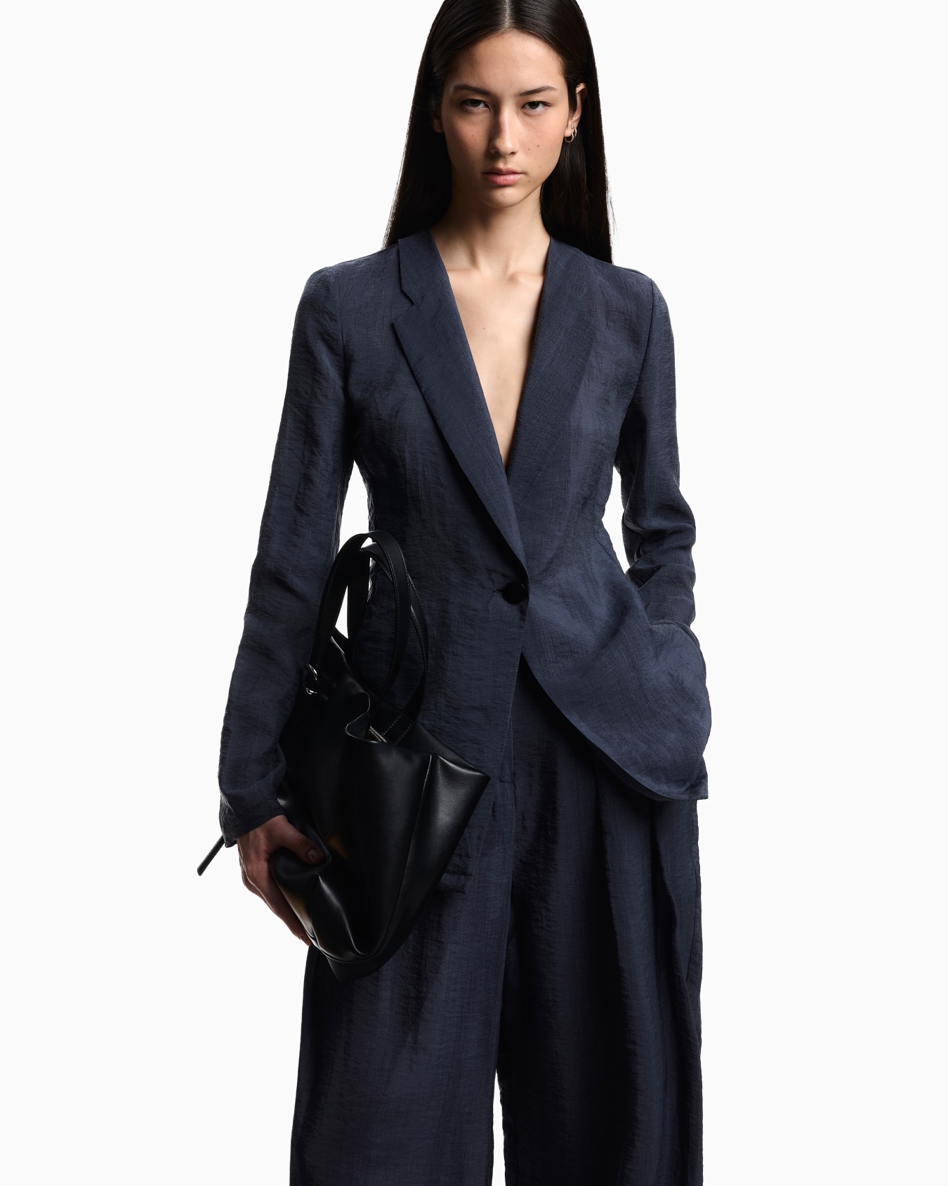 Technical crepon trousers Slide 3