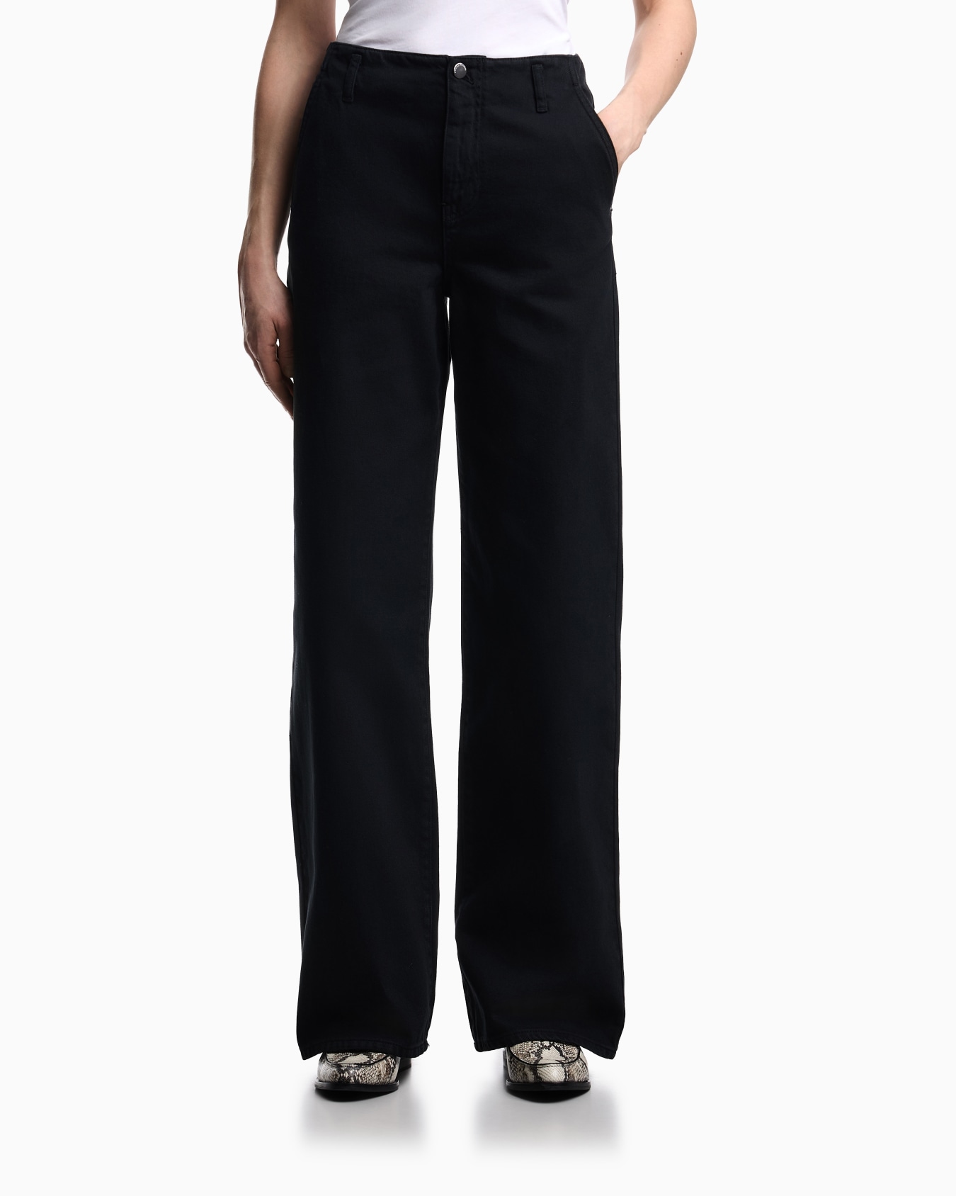 J2H relaxed-fit jeans in garment-dyed drill Slide 3